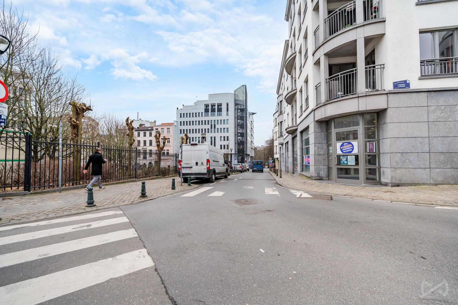 Picture 2 of 4 for Offices in Ixelles