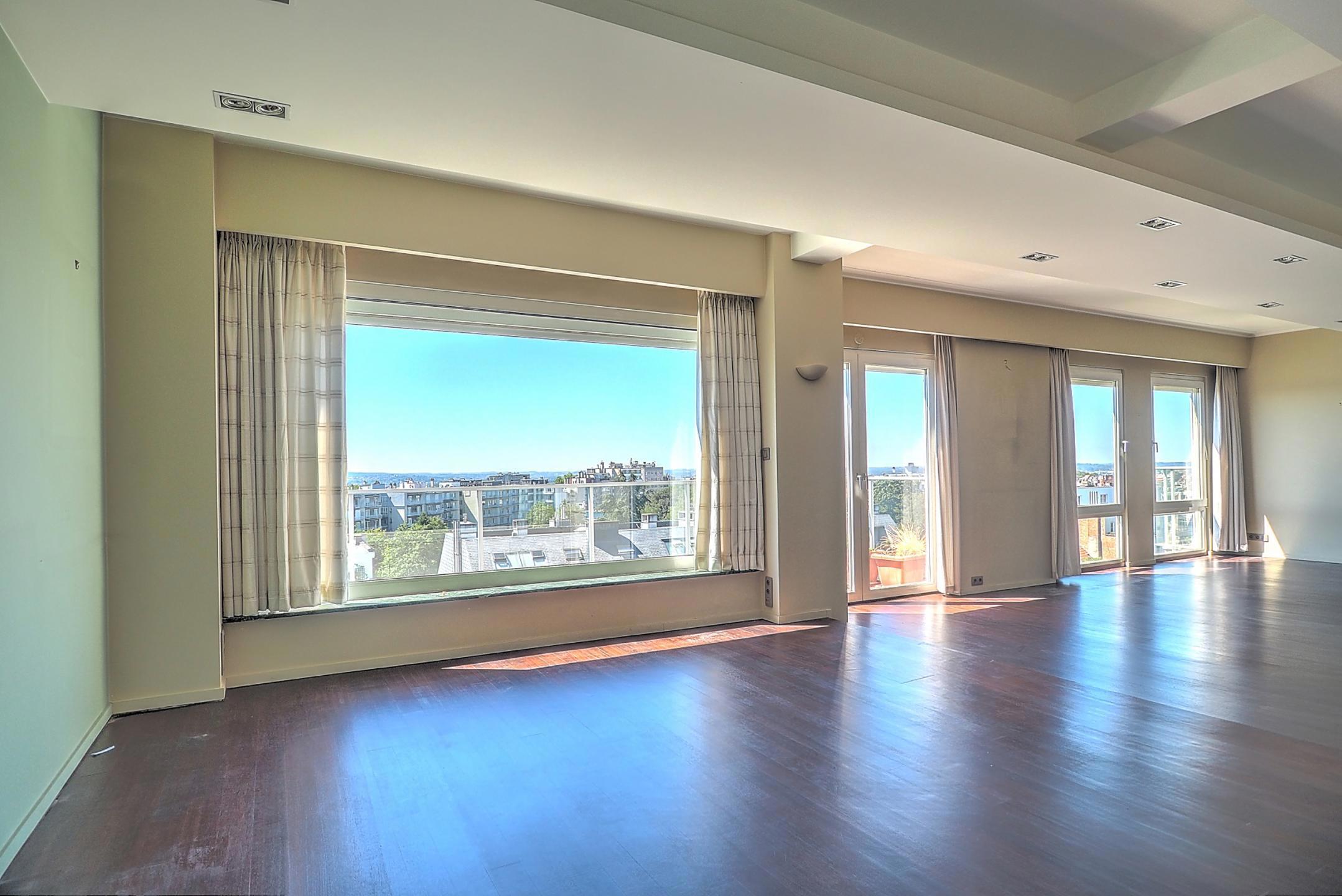Picture 1 of 5 for Flat with two bedrooms in Uccle