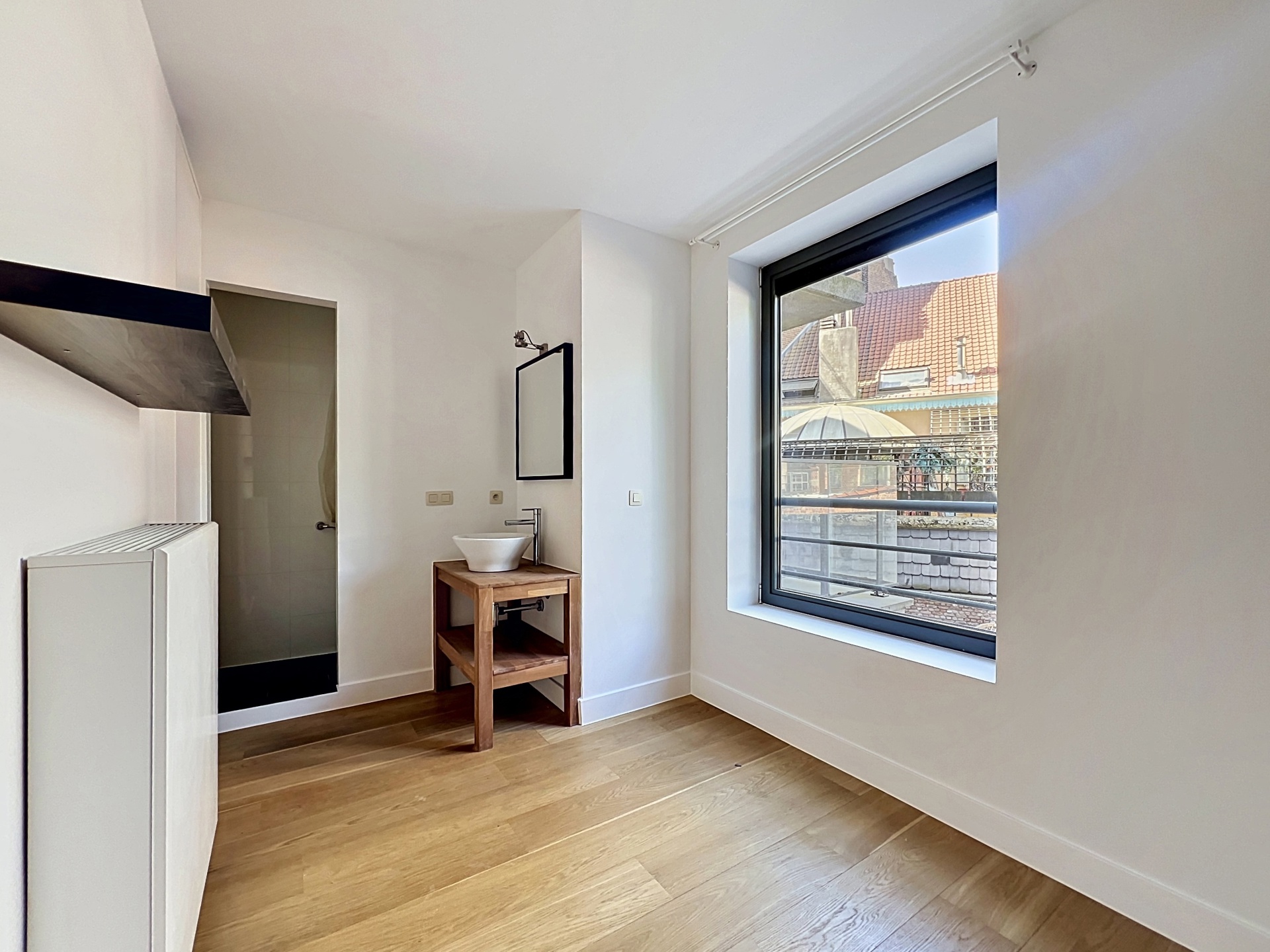 Picture 2 of 3 for Flat with three bedrooms in Saint-Gilles
