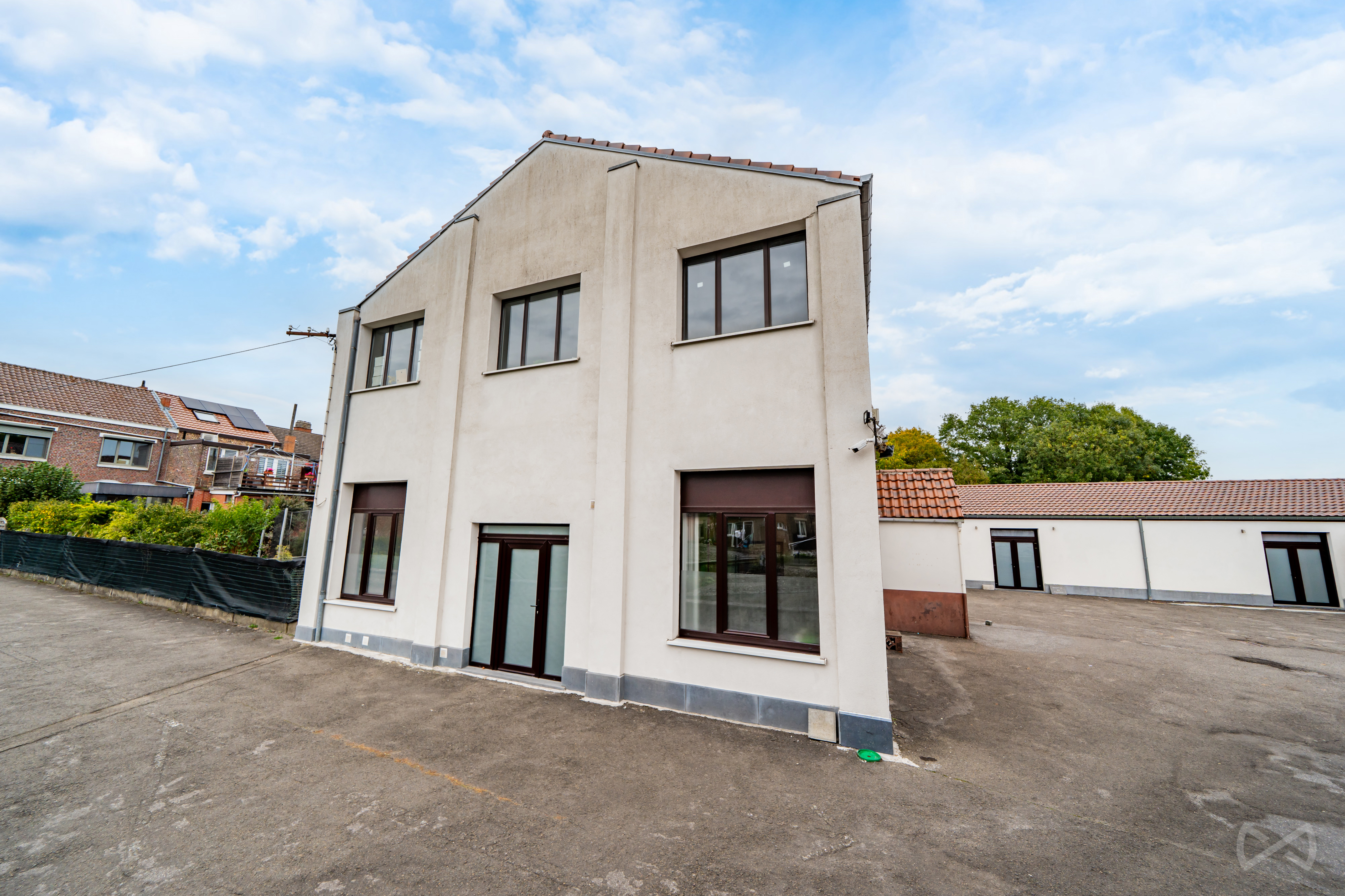 Foto 4 van 4 van Gebouw voor gemengd gebruik in La Louvière