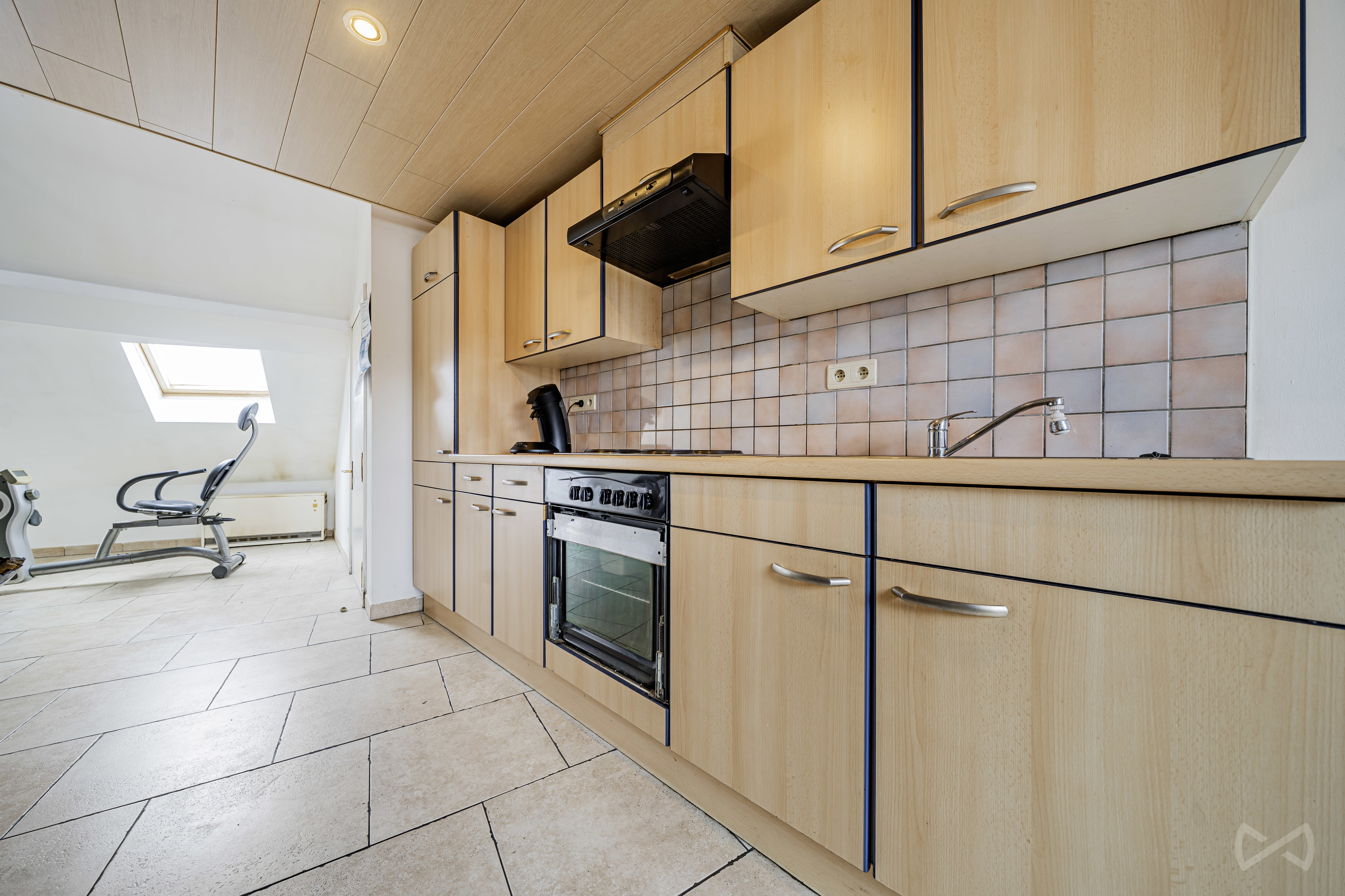 Picture 1 of 4 for Apartment block with five bedrooms in Florennes