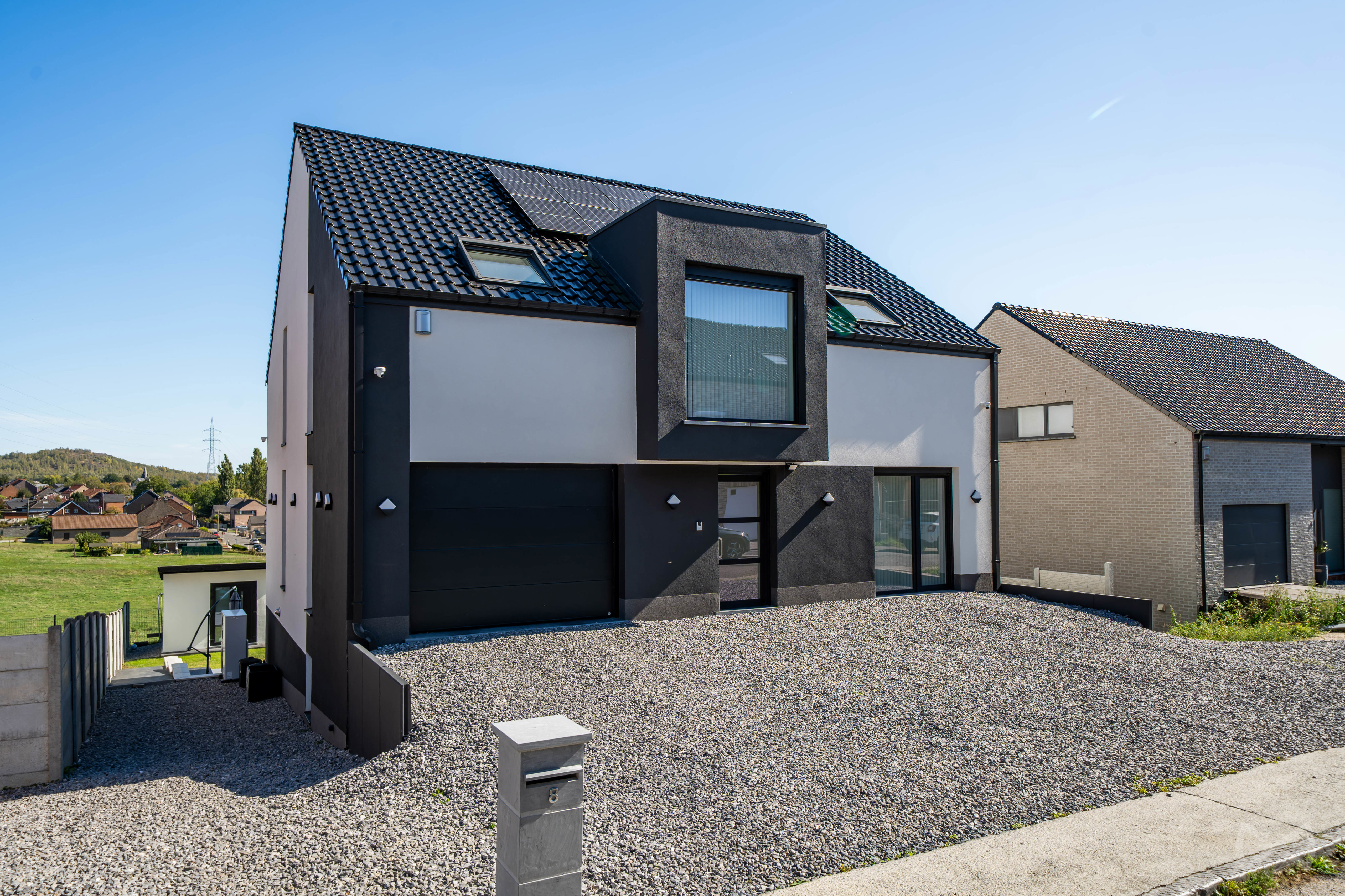 Picture 2 of 3 for Villa with five bedrooms in La Louvière Maurage