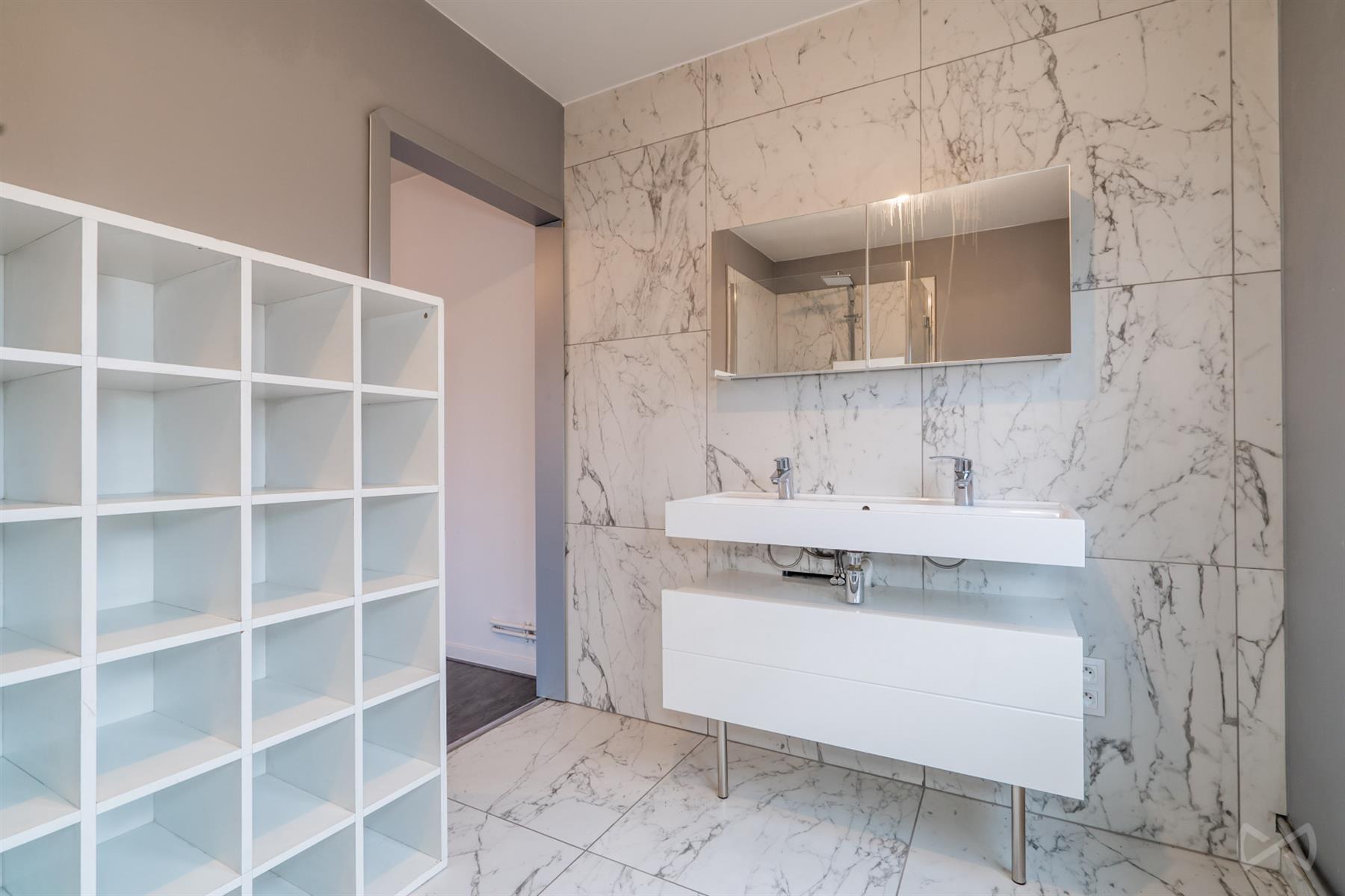 Picture 1 of 4 for Flat with four bedrooms in Montigny-le-tilleul