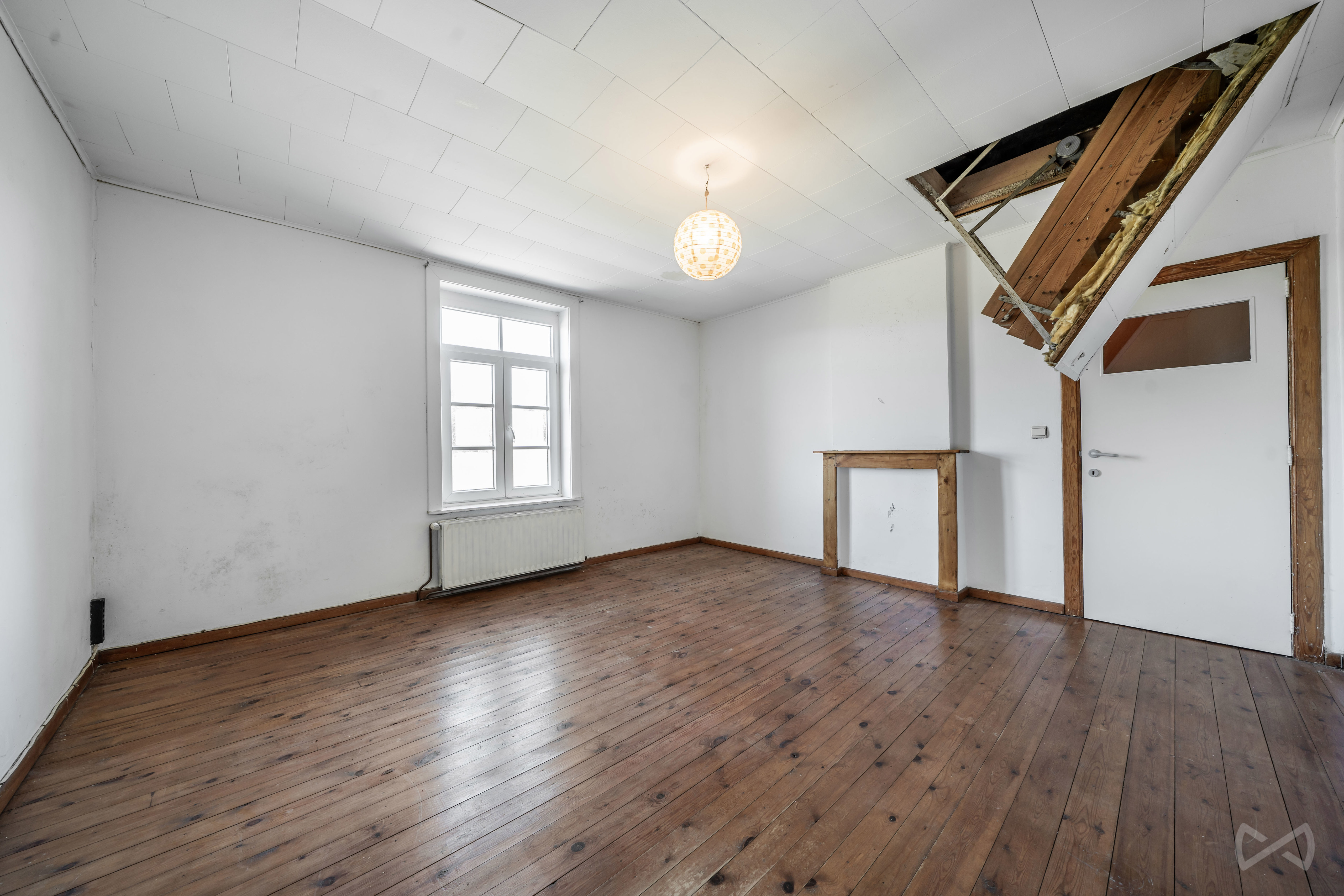 Picture 1 of 4 for House with six bedrooms in Hennuyères