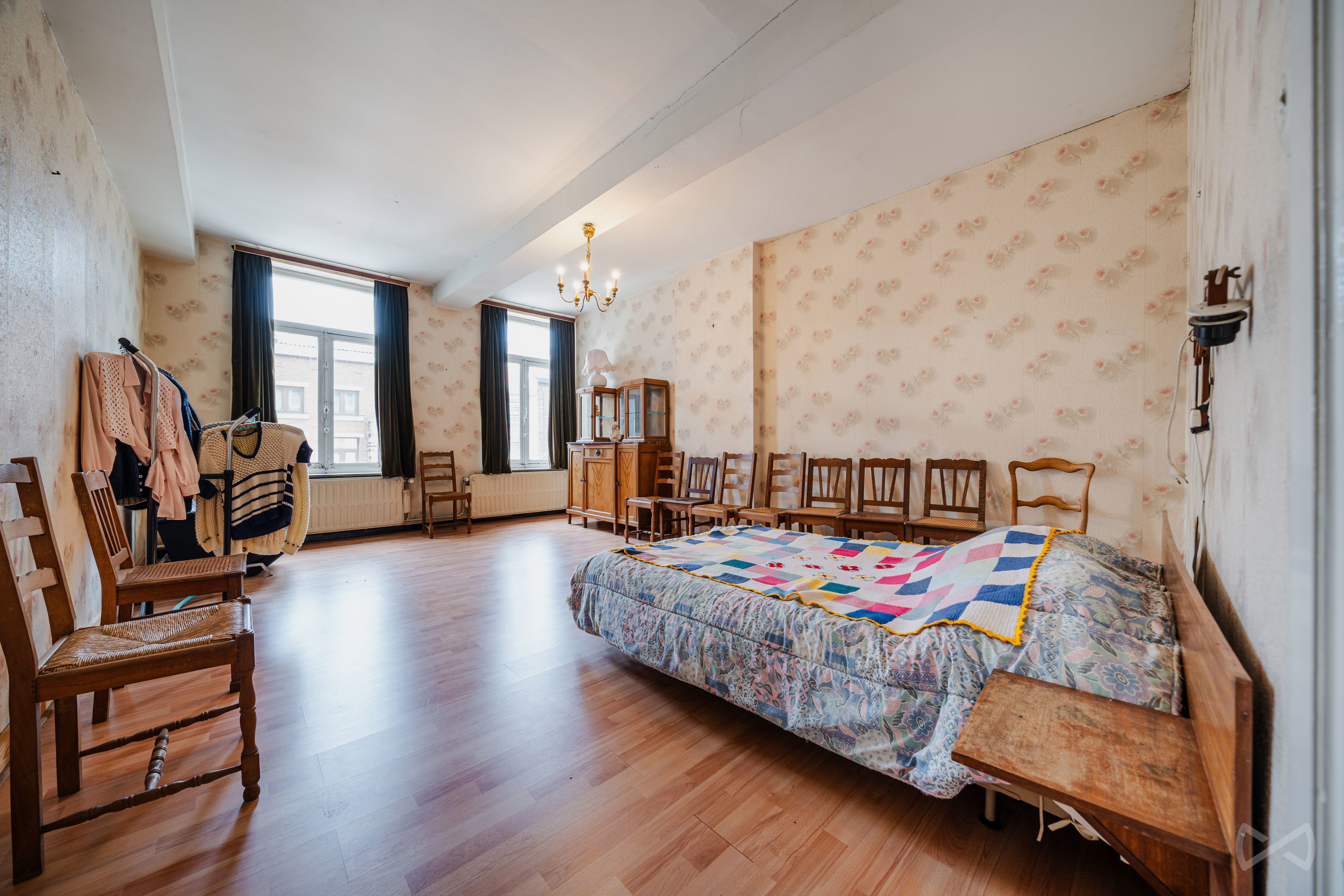 Photo 3 sur 4 pour Maison de maître de six chambres à Braine-le-Comte