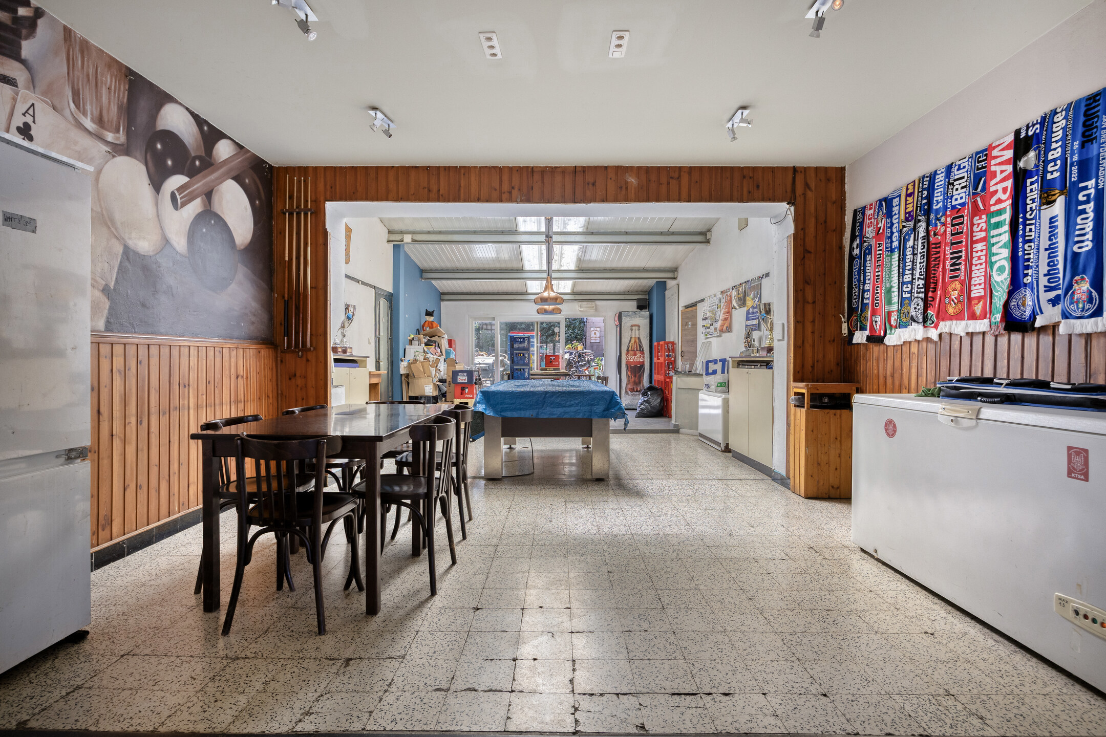 Photo 2 sur 4 pour Immeuble mixte de trois chambres à Asse