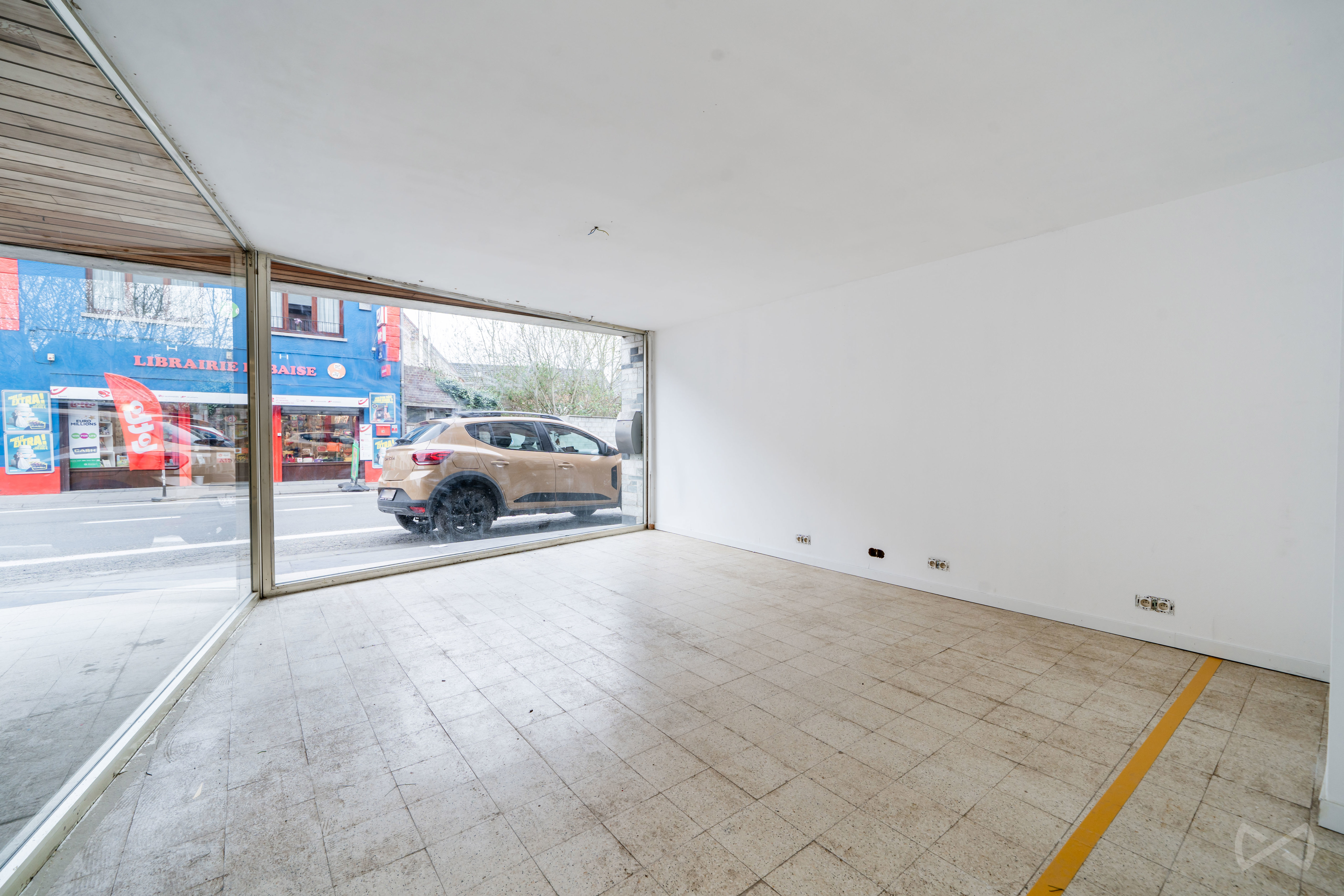 Picture 2 of 4 for Multi-purpose building with three bedrooms in Basècles