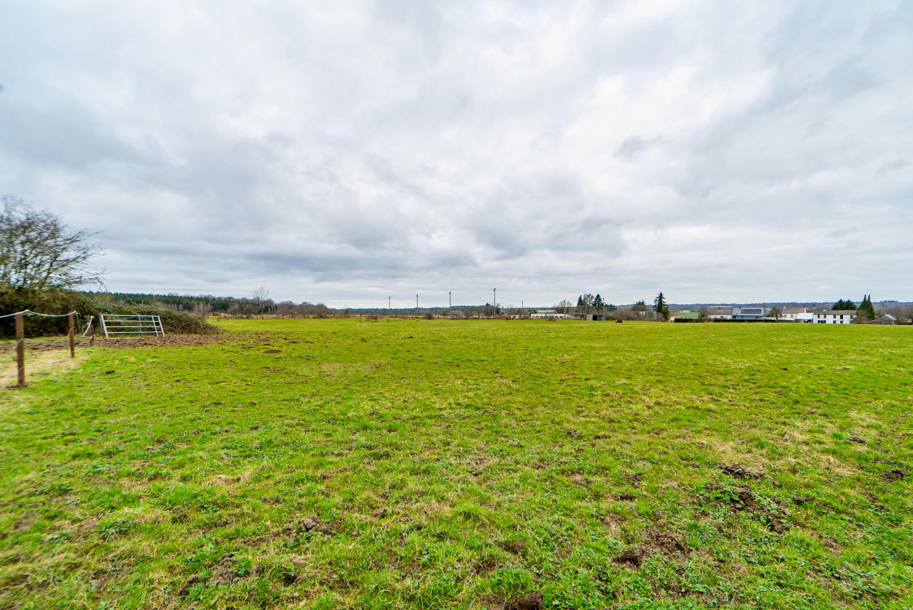 Picture 1 of 4 for Ground in Macquenoise