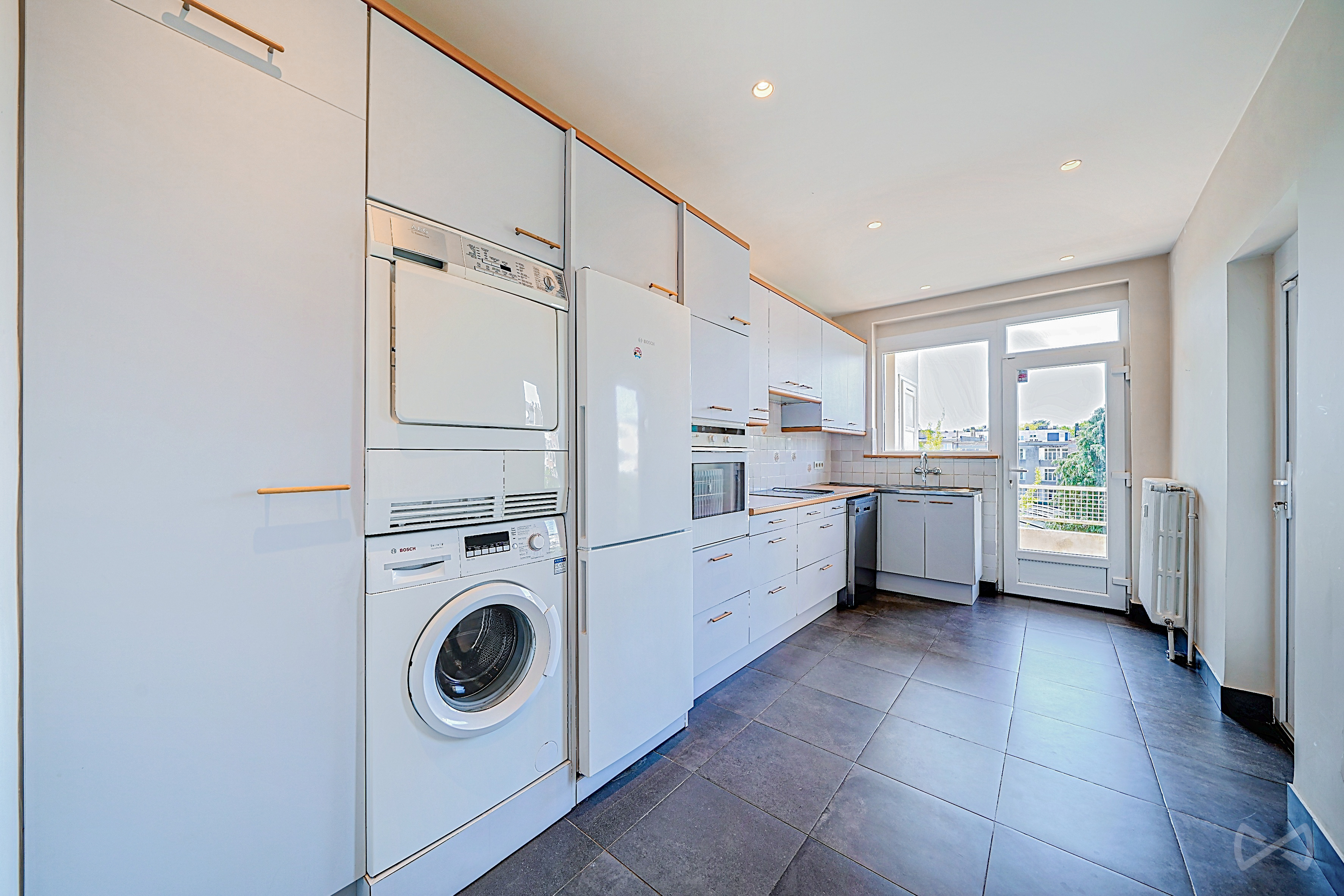 Picture 4 of 4 for Flat with three bedrooms in Ixelles