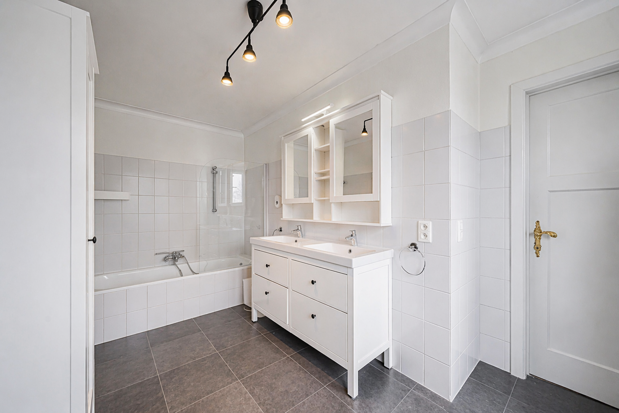 Picture 4 of 4 for Flat with four bedrooms in Brussels