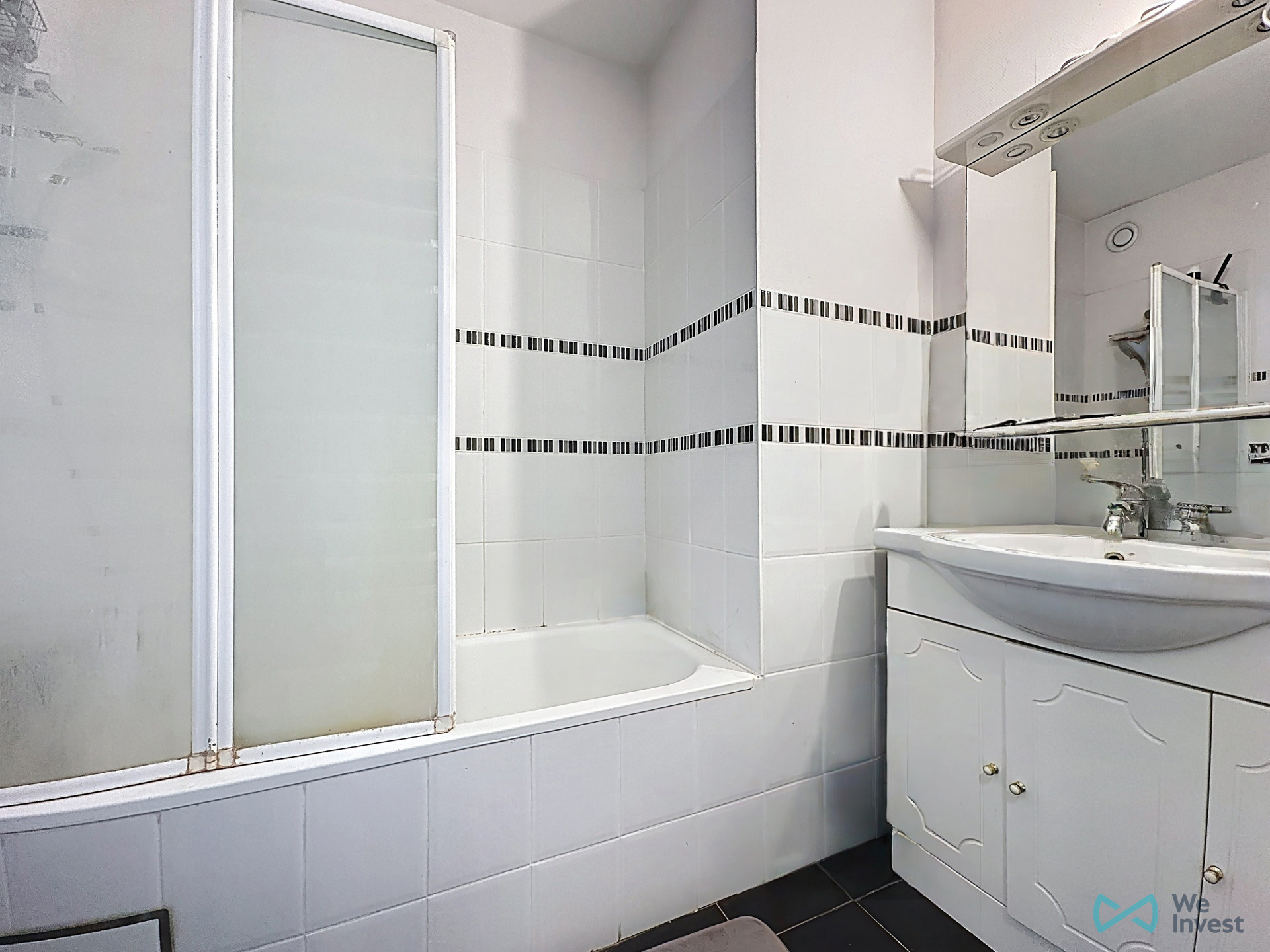 Picture 1 of 4 for Studio in Ixelles