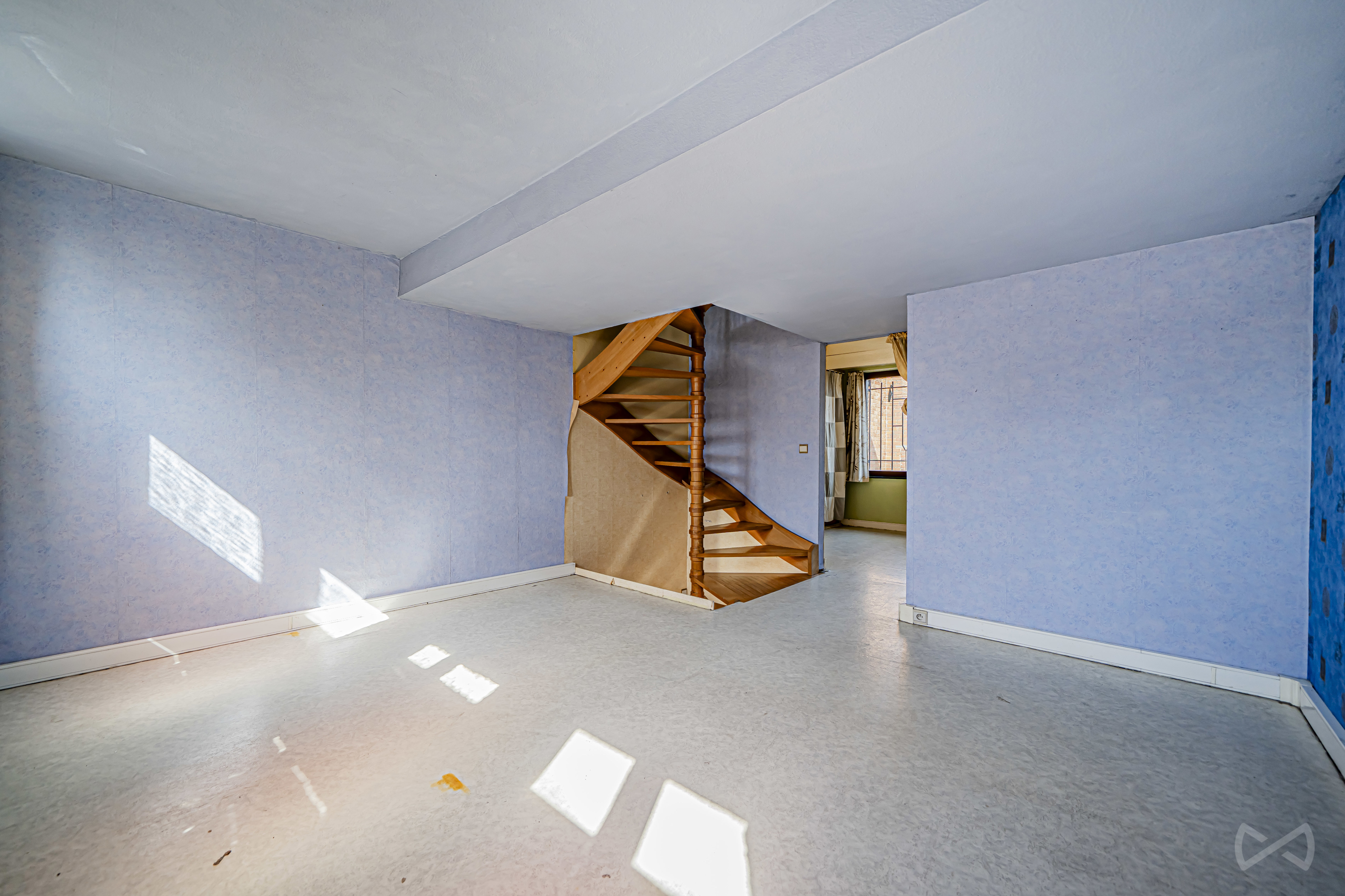 Photo 3 sur 4 pour Immeuble commercial à Mons