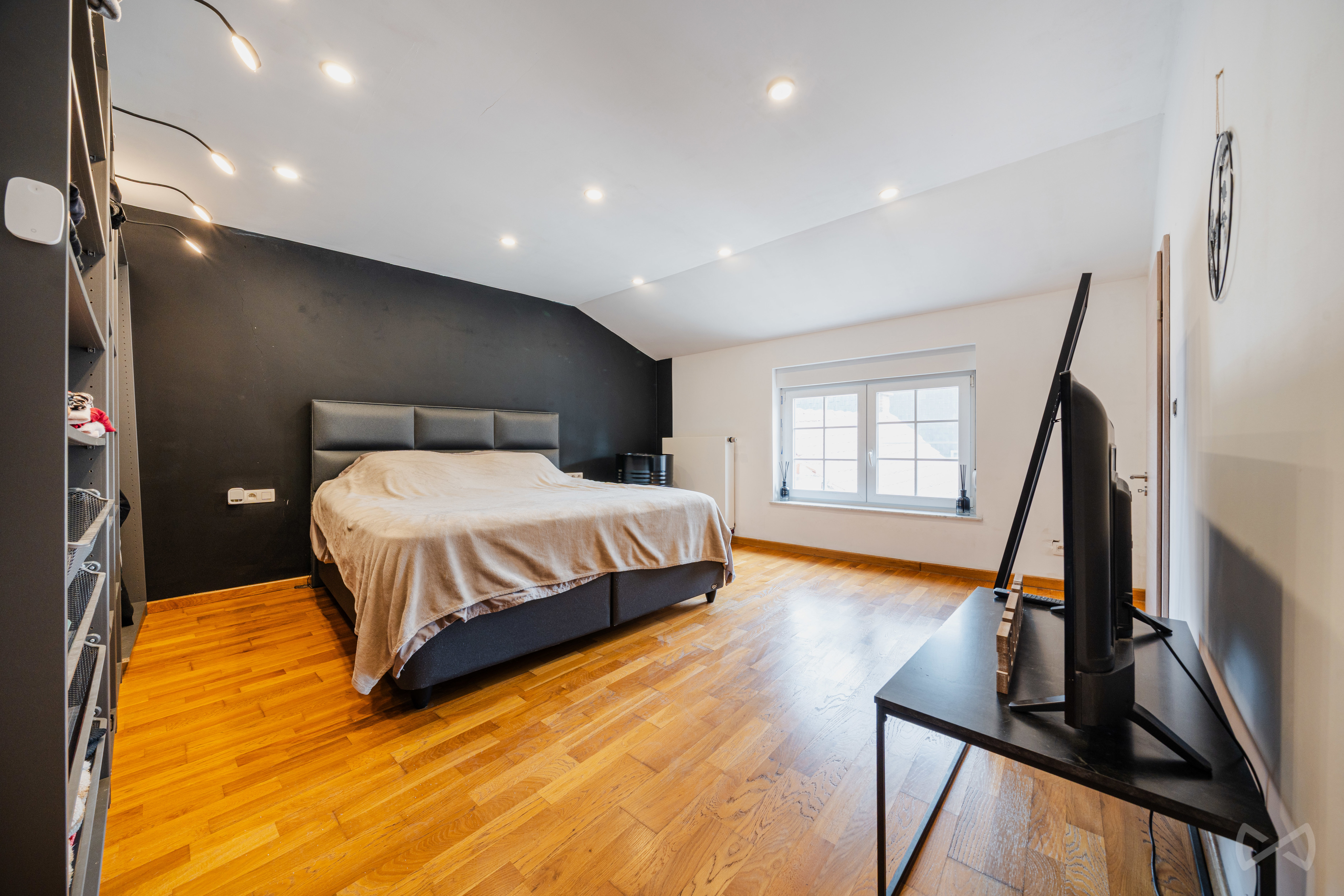 Photo 1 sur 4 pour Maison de deux chambres à Roux