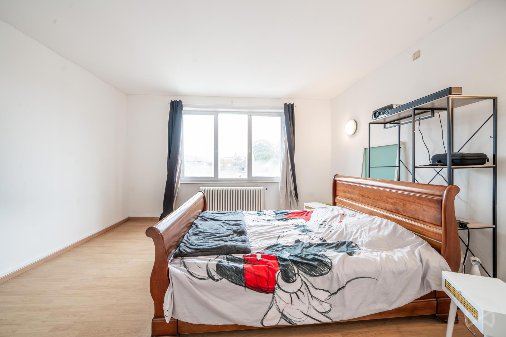 Foto 3 van 4 van Gebouw voor gemengd gebruik met vier slaapkamers in Tournai