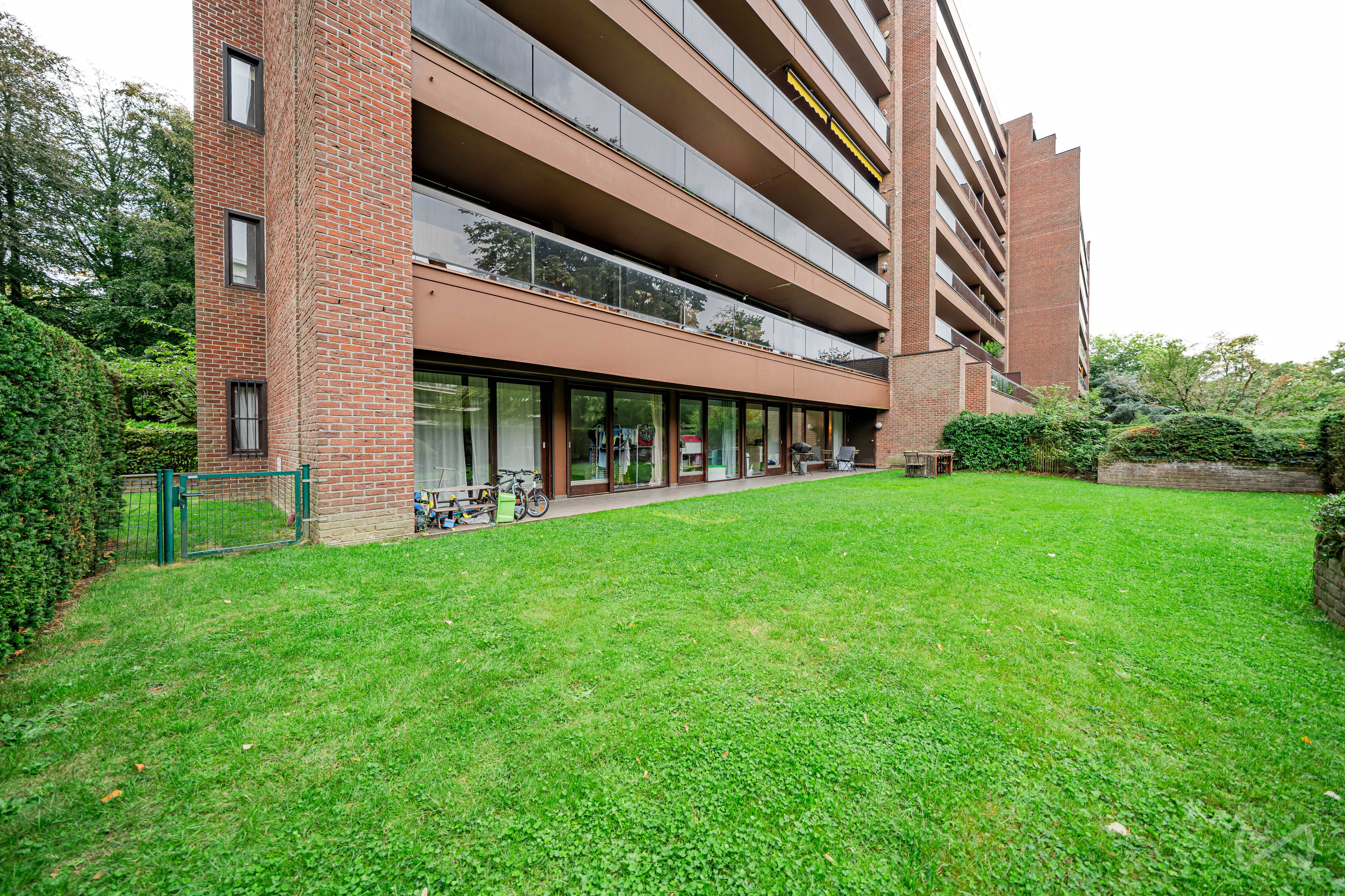 Picture 1 of 4 for Ground floor with three bedrooms in Uccle