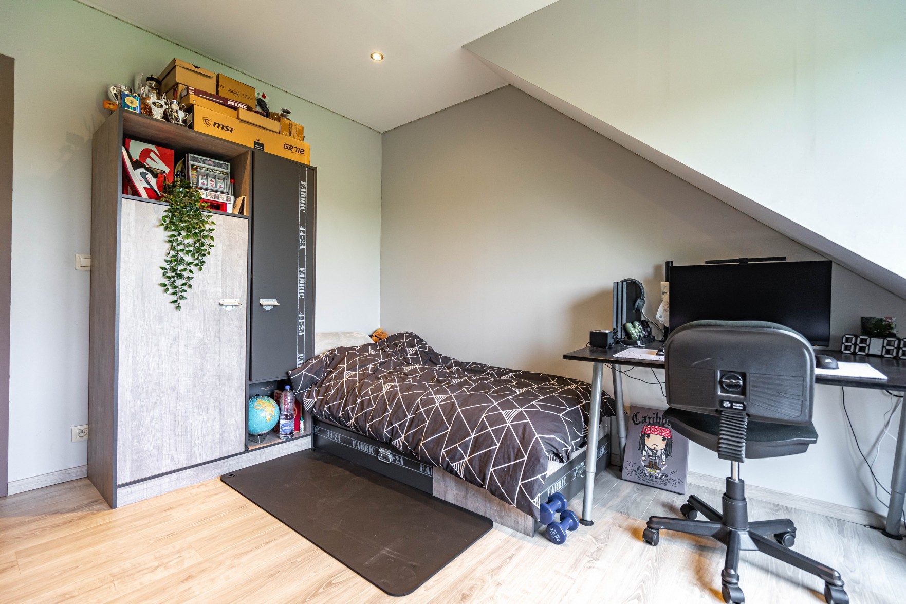 Picture 1 of 4 for House with four bedrooms in Mont-sur-marchienne