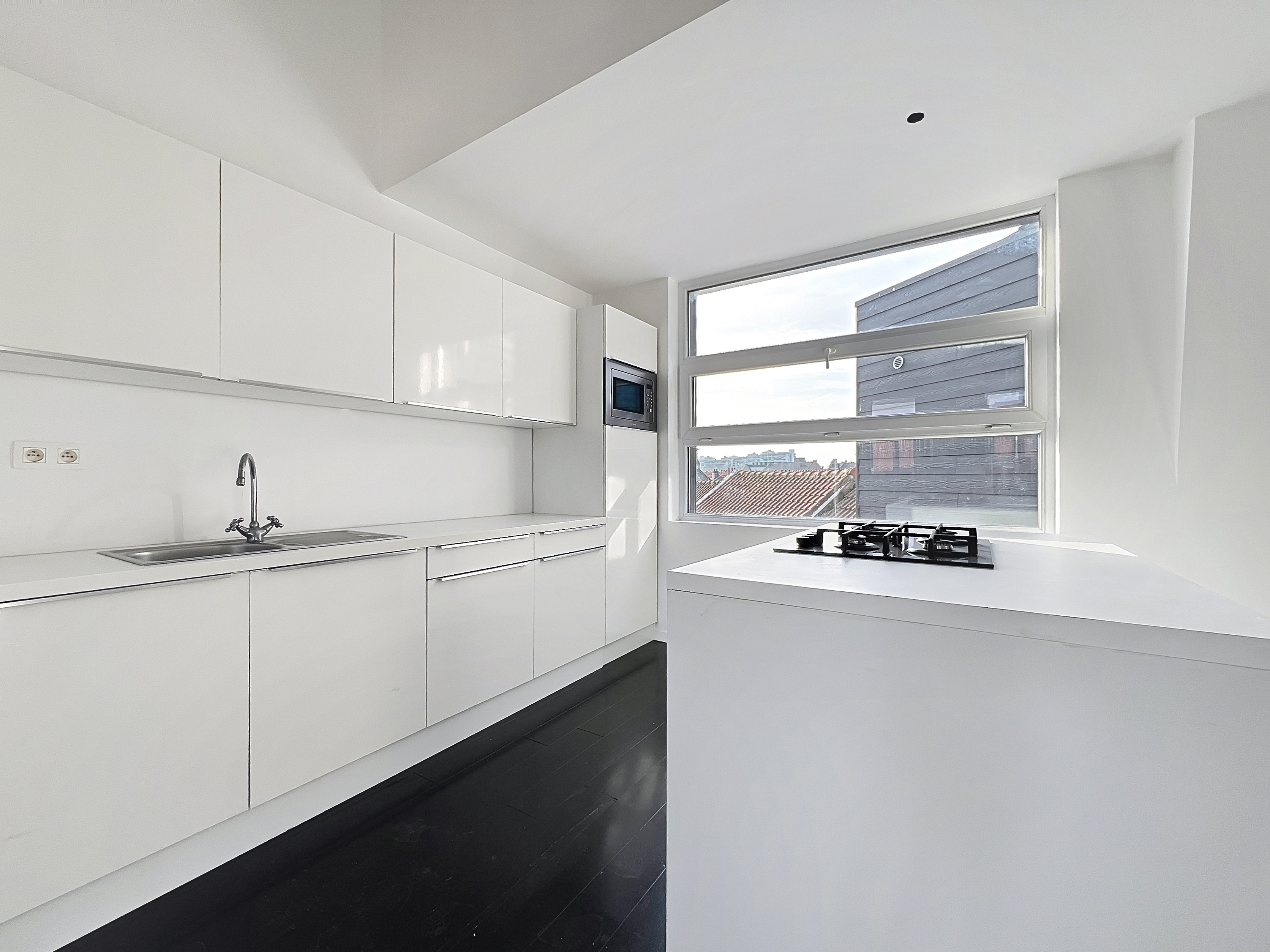 Foto 2 van 4 van Appartement met drie slaapkamers in Schaerbeek