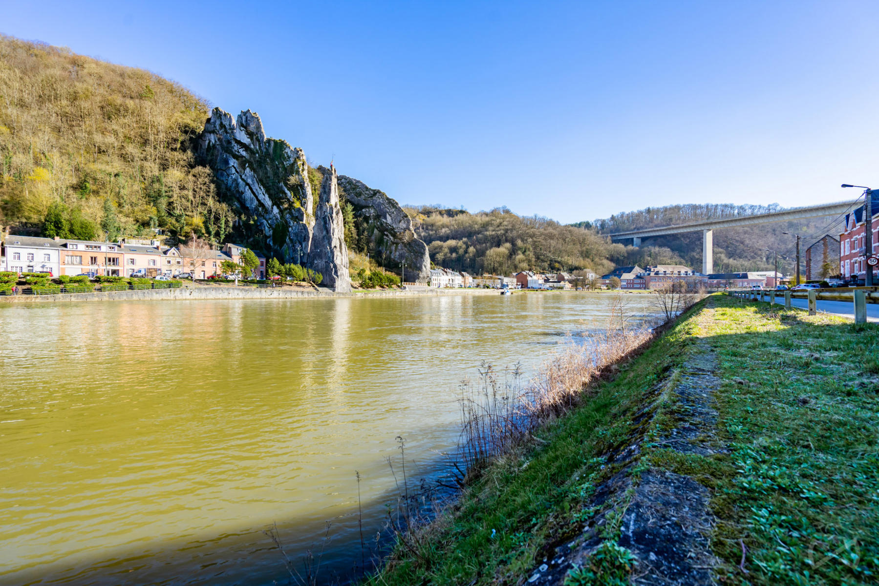 Photo 4 sur 4 pour Maison de deux chambres à Dinant