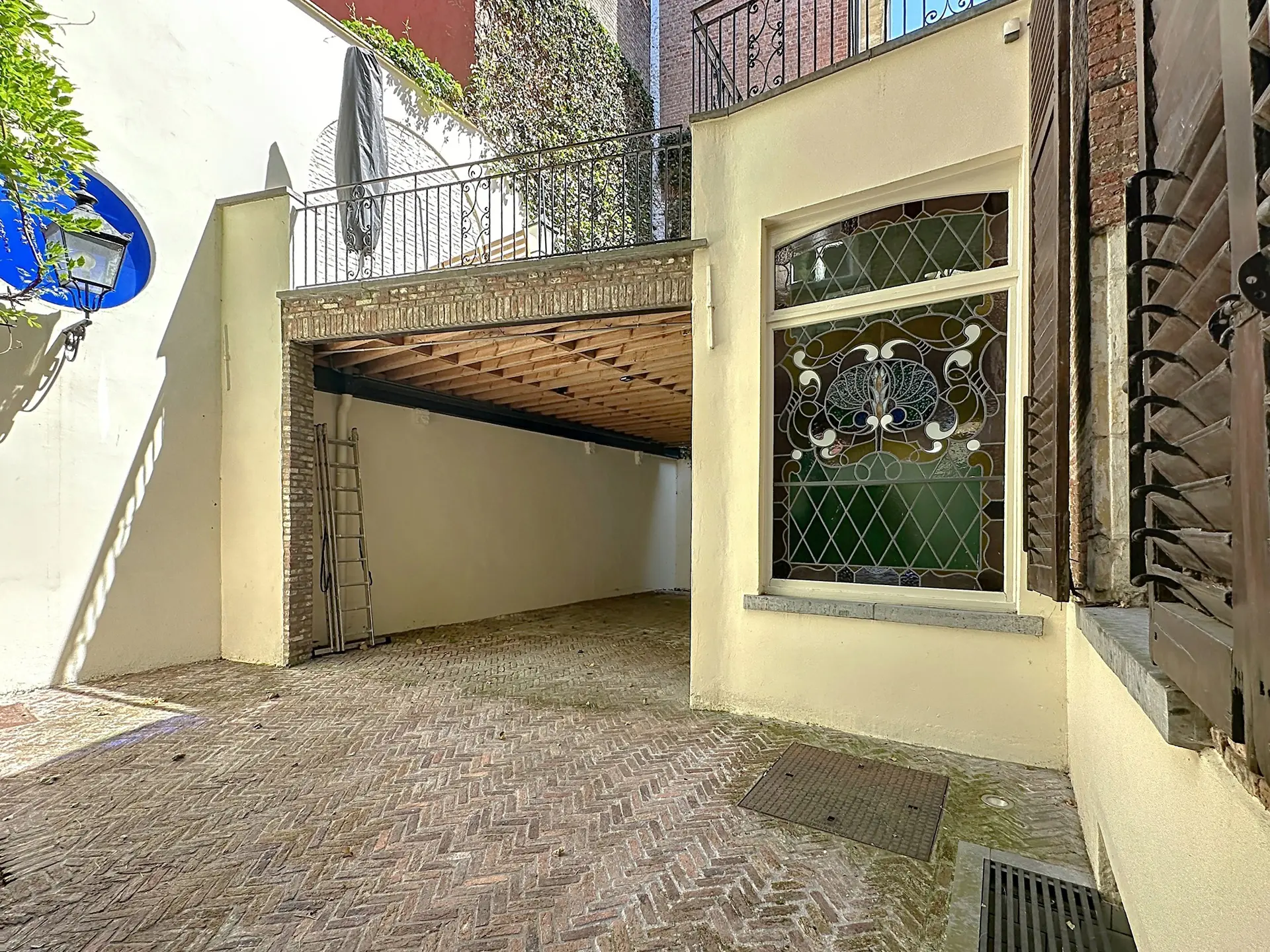 Picture 1 of 4 for Exceptional house with five bedrooms in Bruxelles