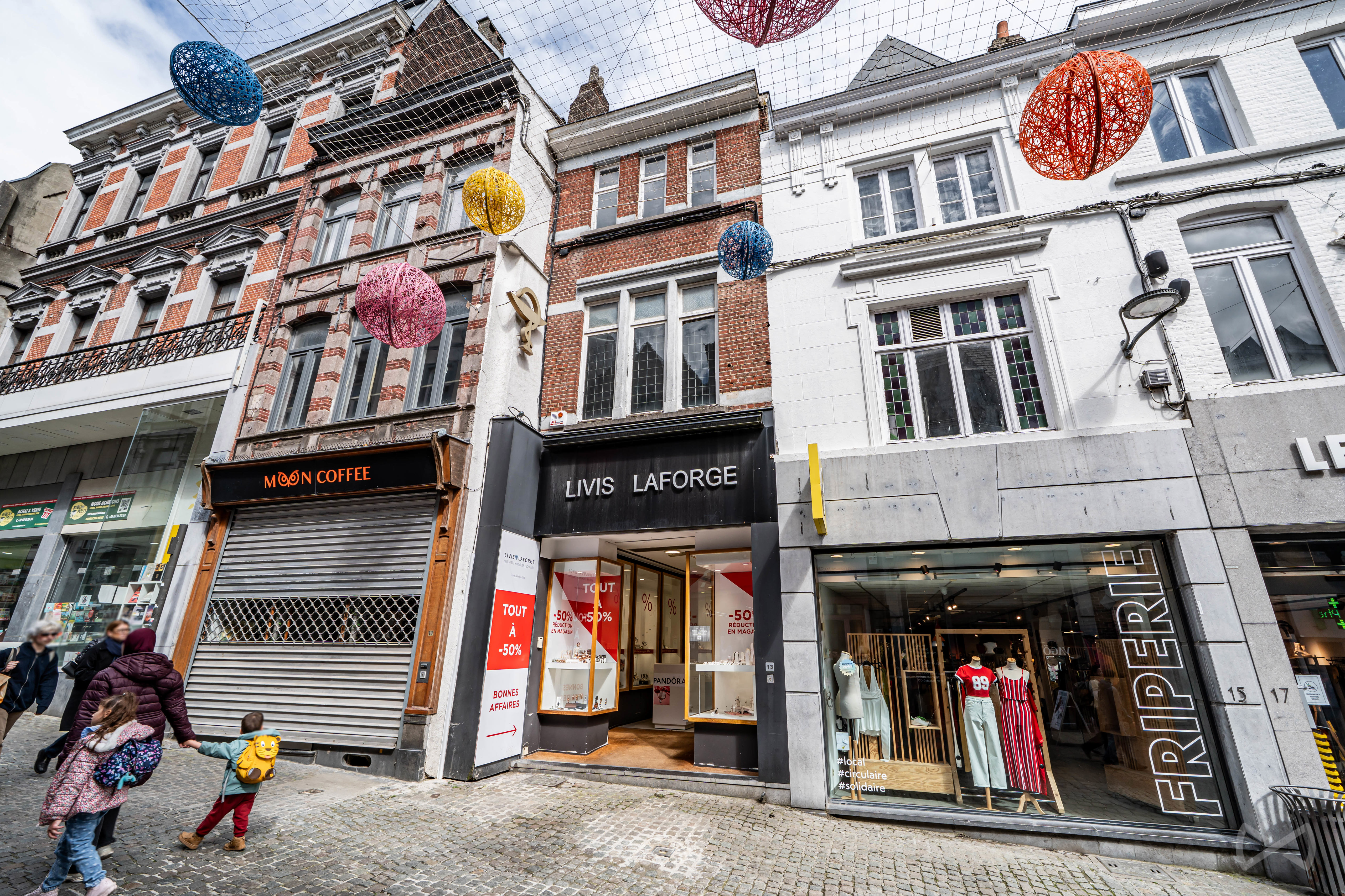 Picture 4 of 4 for Multi-purpose building in Mons