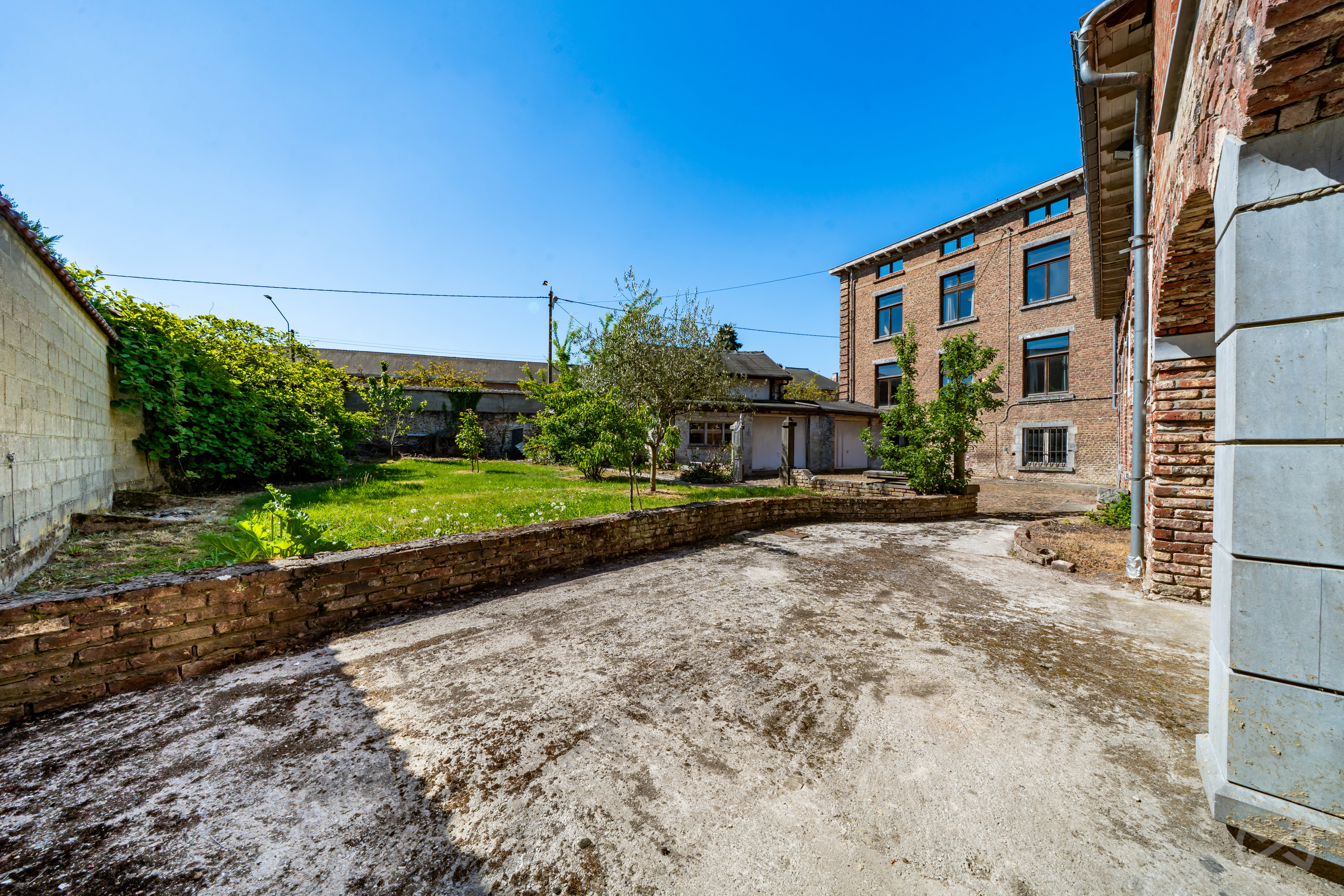 Picture 1 of 4 for House with six bedrooms in Thuin