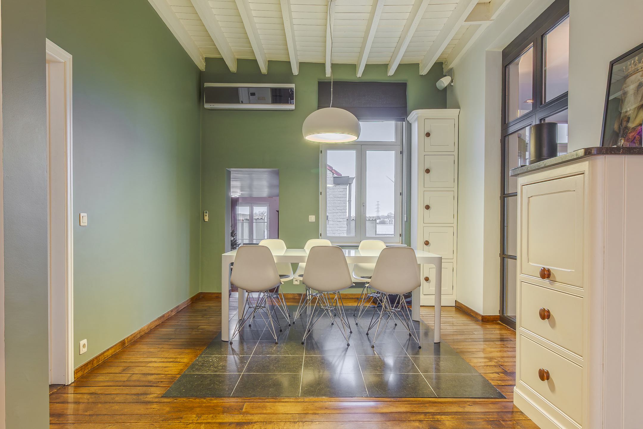 Foto 4 van 4 van Herenhuis met vier slaapkamers in Beersel