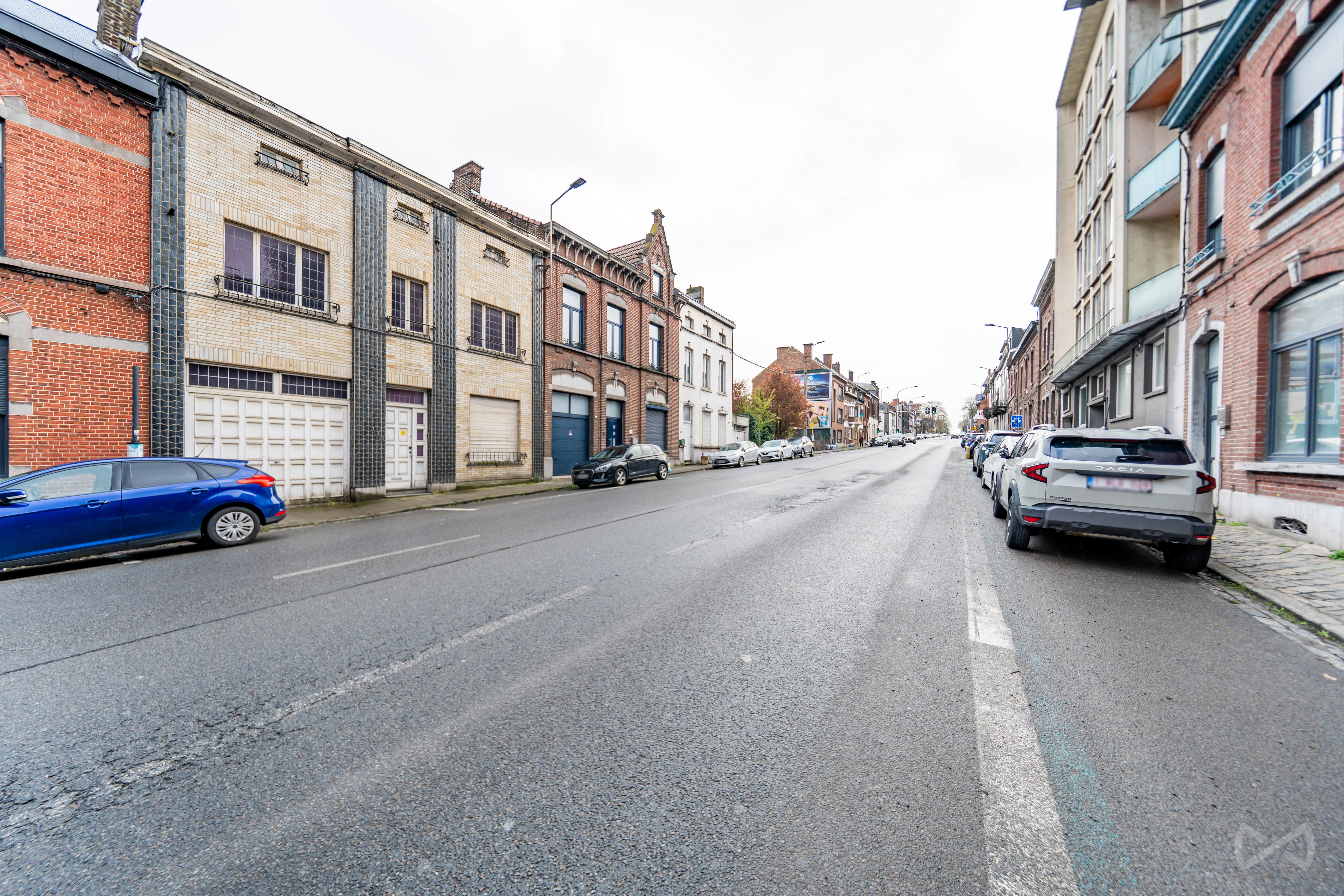 Photo 2 sur 4 pour Maison de maître de quatre chambres à Marcinelle