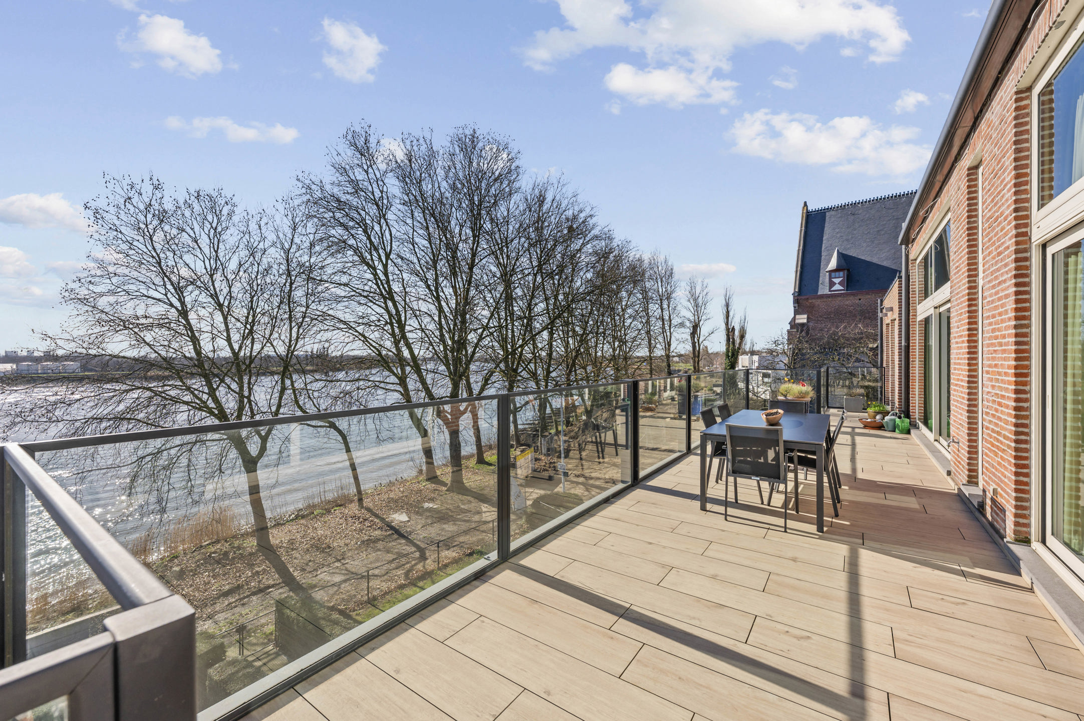 Picture 2 of 4 for Penthouse with three bedrooms in Zwijndrecht Burcht
