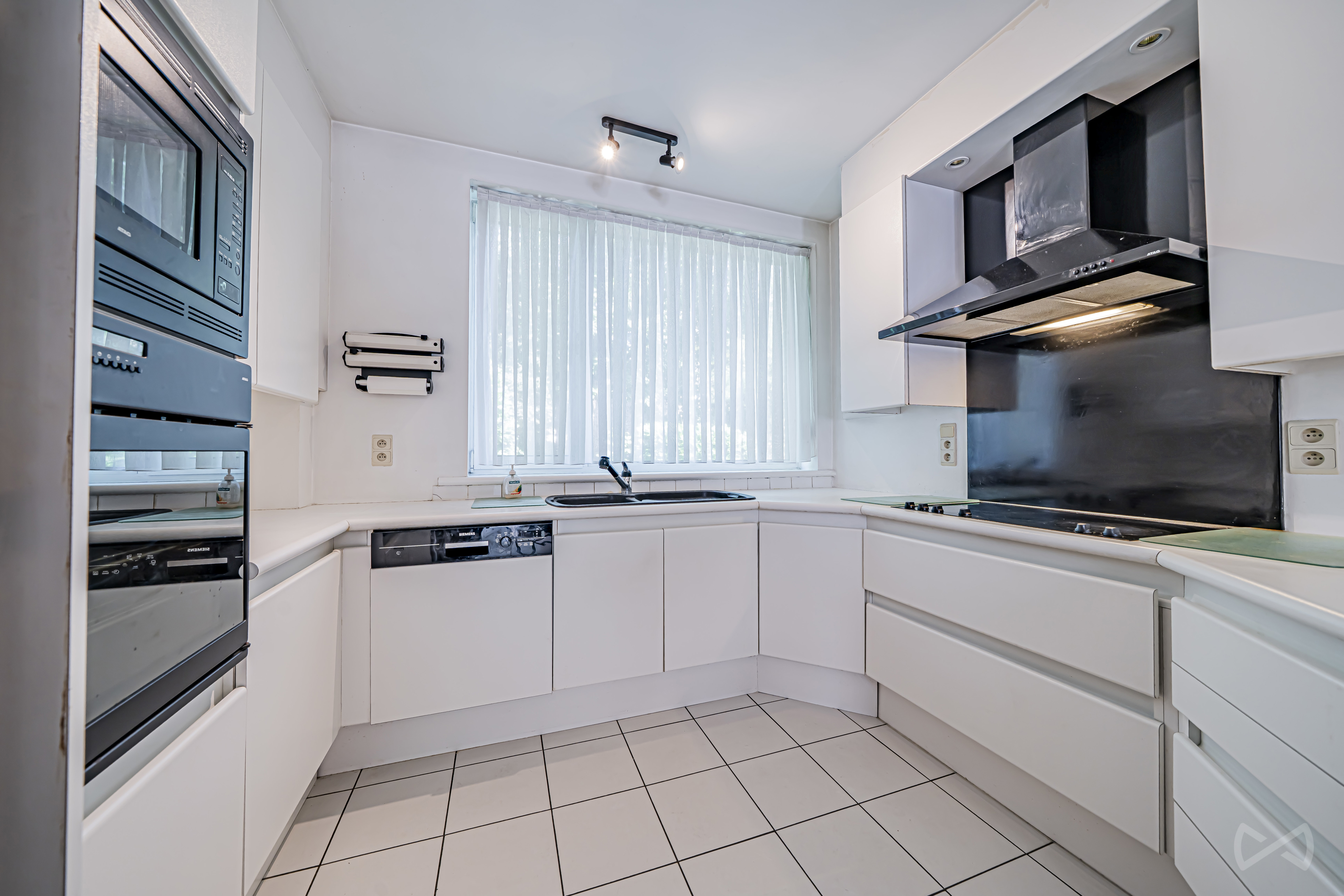 Picture 1 of 4 for Villa with four bedrooms in Jette