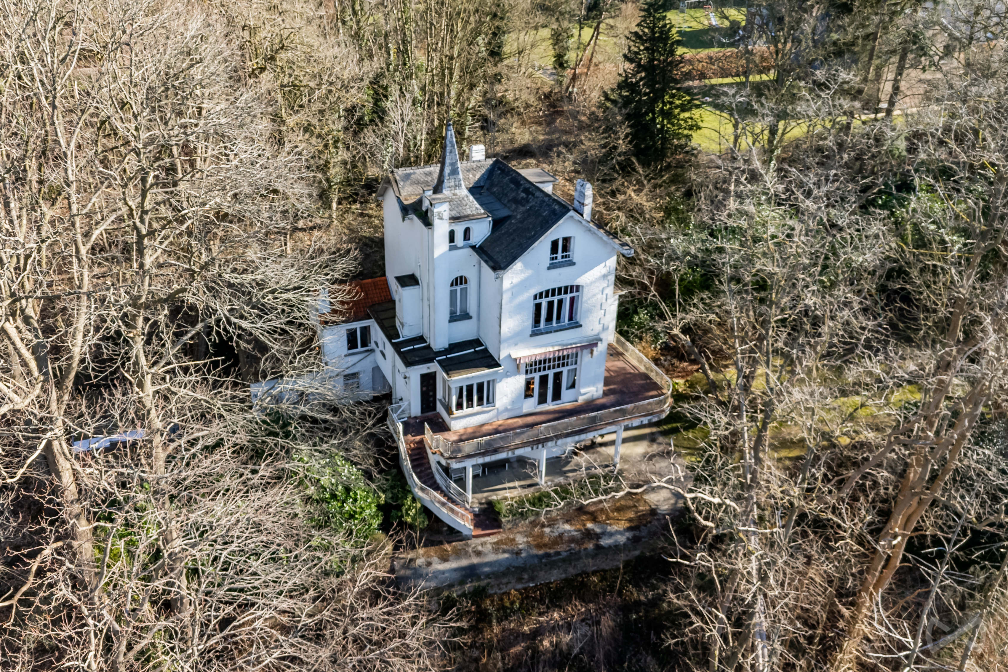 Foto 2 van 3 van Charmante woning met vier slaapkamers in Overijse