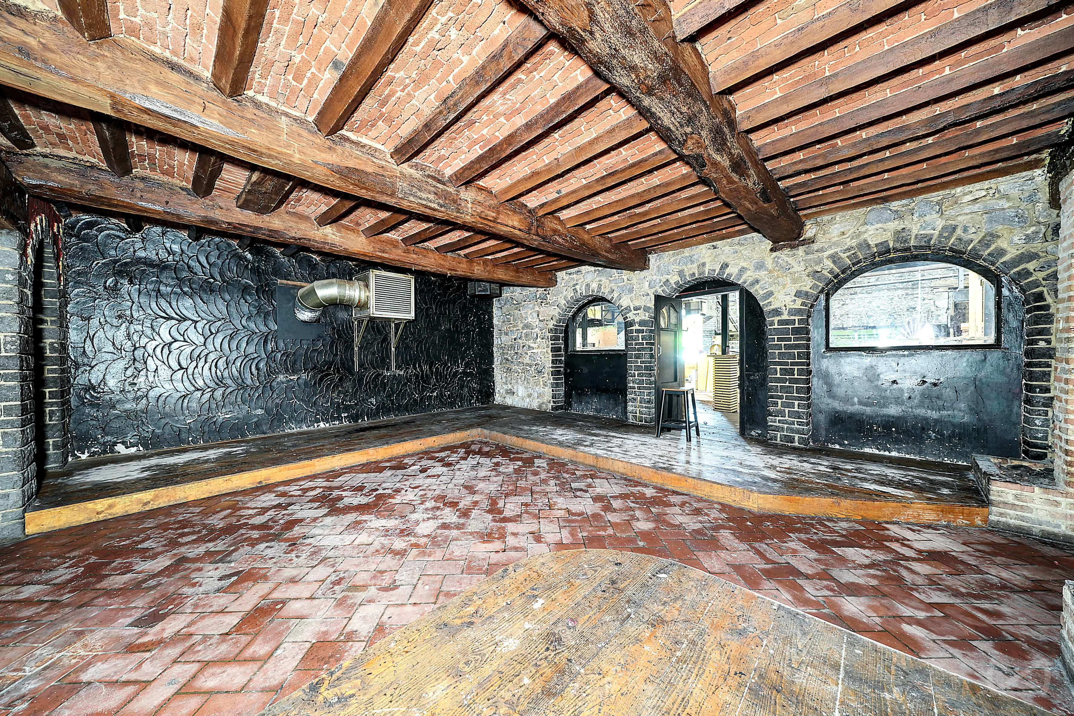 Picture 1 of 4 for Multi-purpose building in Barbençon
