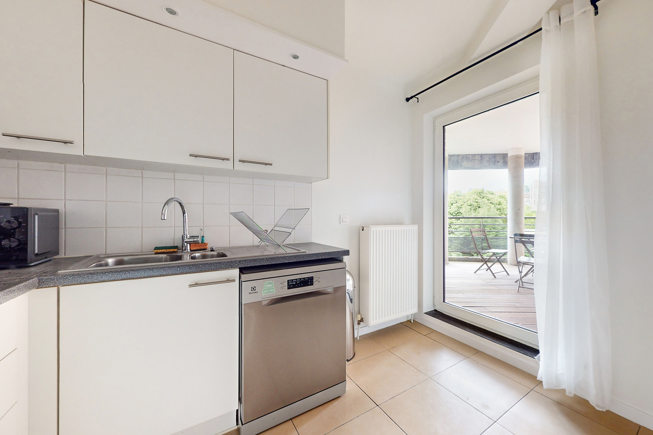 Picture 2 of 4 for Flat with five bedrooms in Uccle