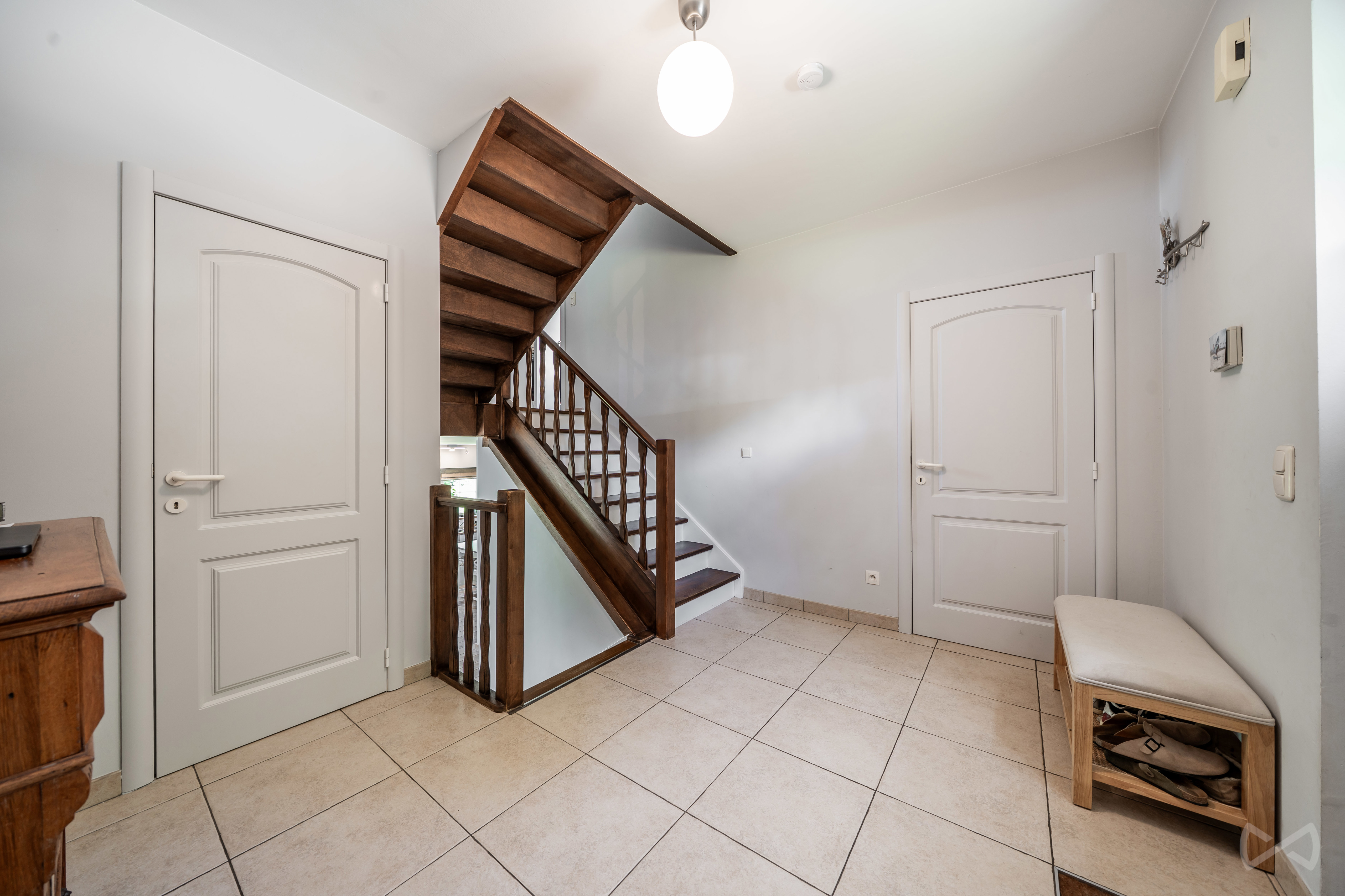 Picture 2 of 4 for Villa with five bedrooms in Waterloo