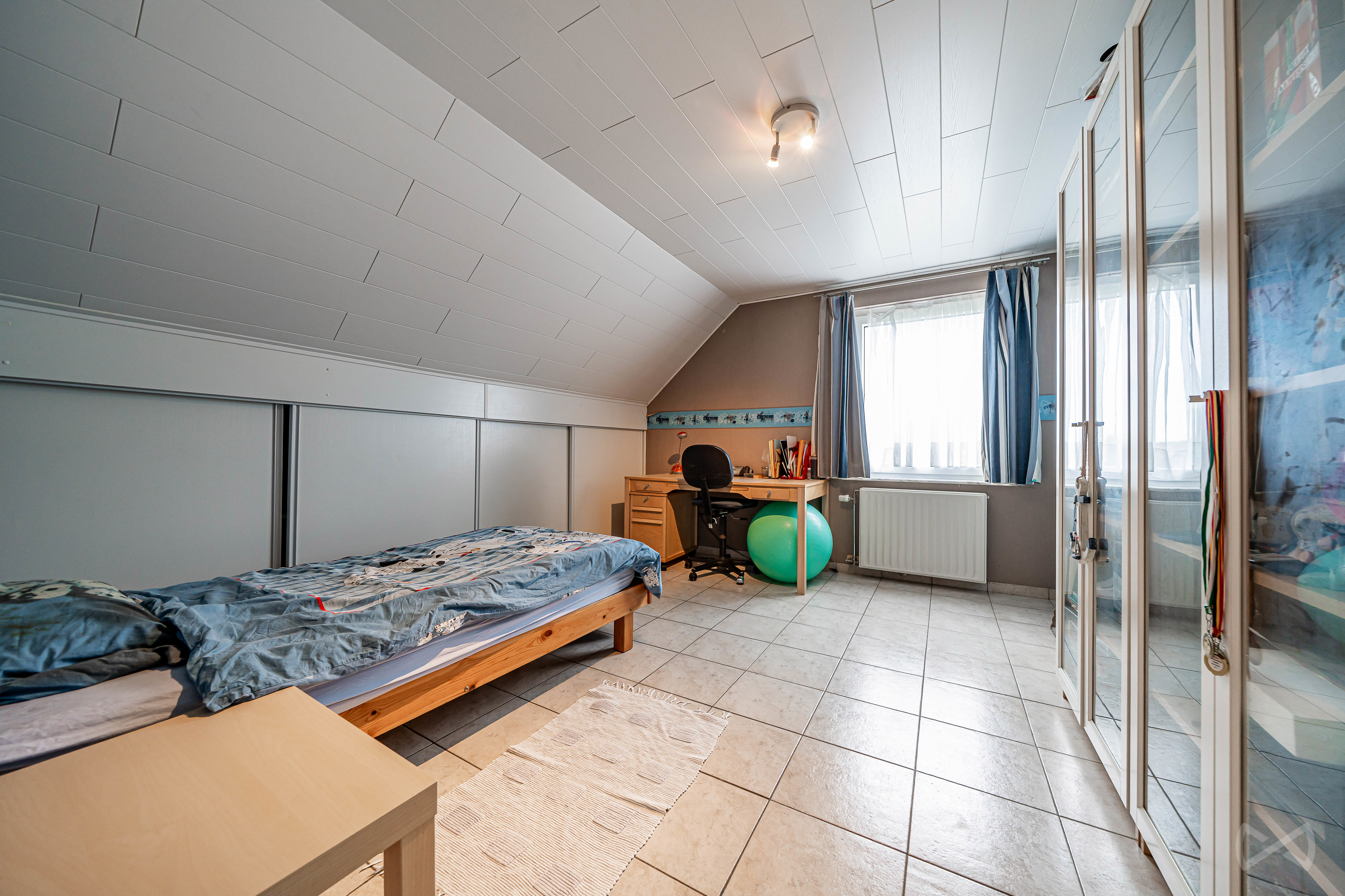 Foto 1 van 4 van Villa met vijf slaapkamers in Neufvilles