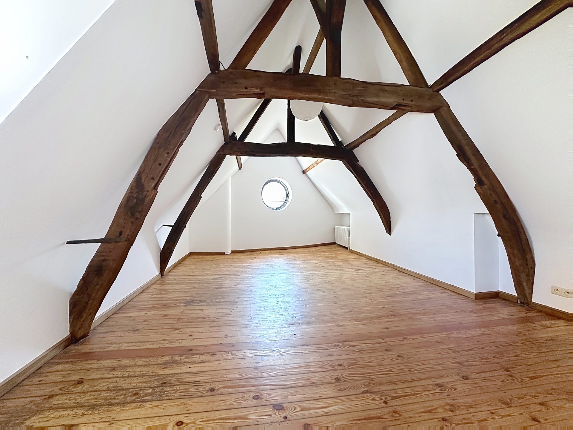 Picture 1 of 4 for Exceptional house with five bedrooms in Bruxelles