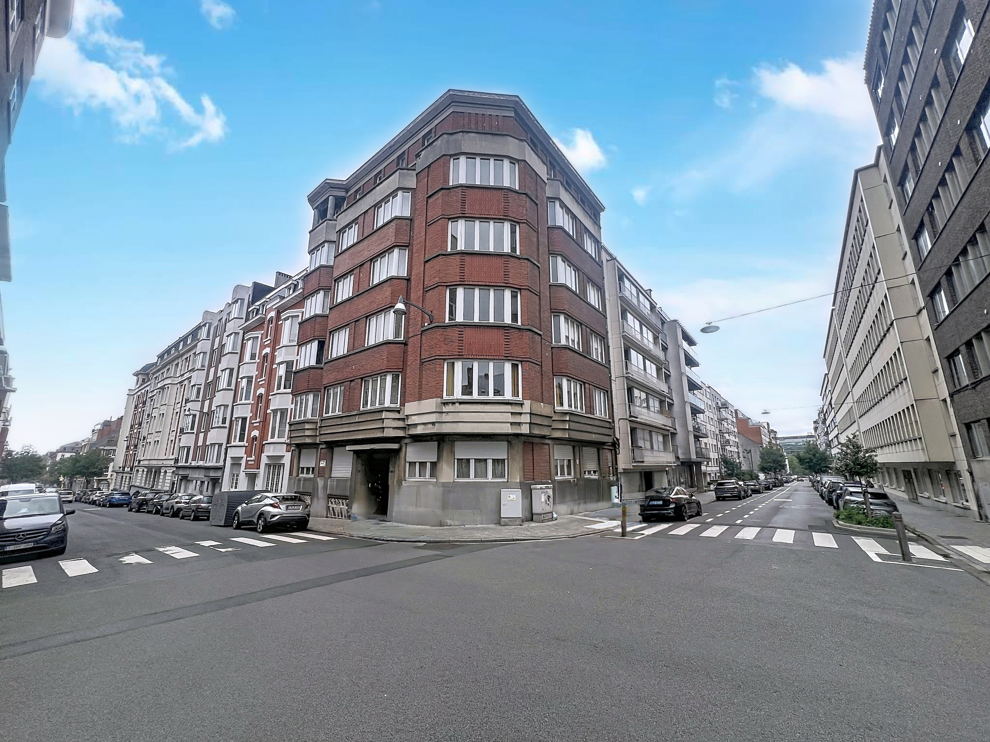 Picture 1 of 2 for Flat with two bedrooms in Schaerbeek