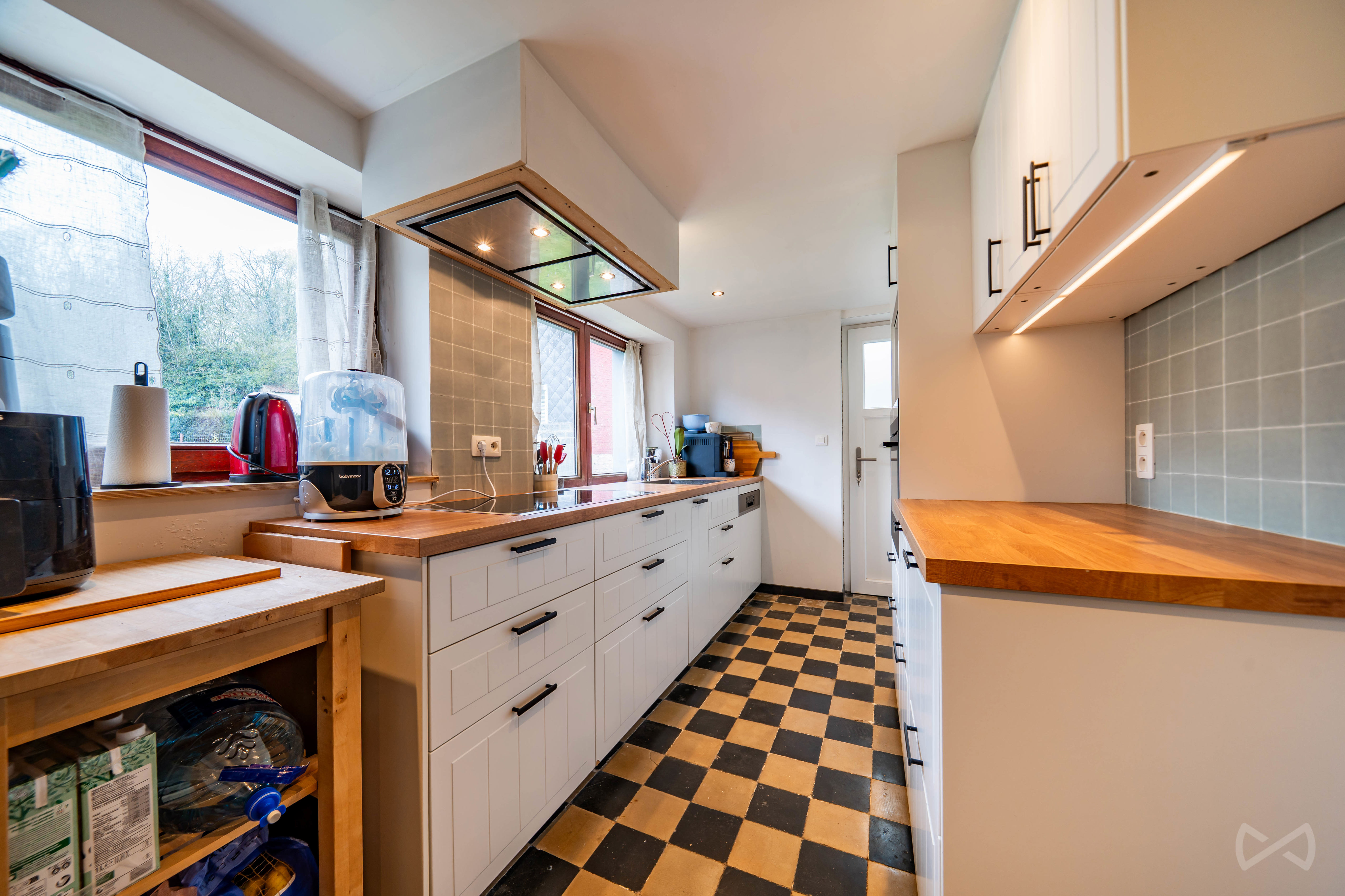 Foto 2 van 4 van Huis met drie slaapkamers in Ecaussinnes-d'Enghien