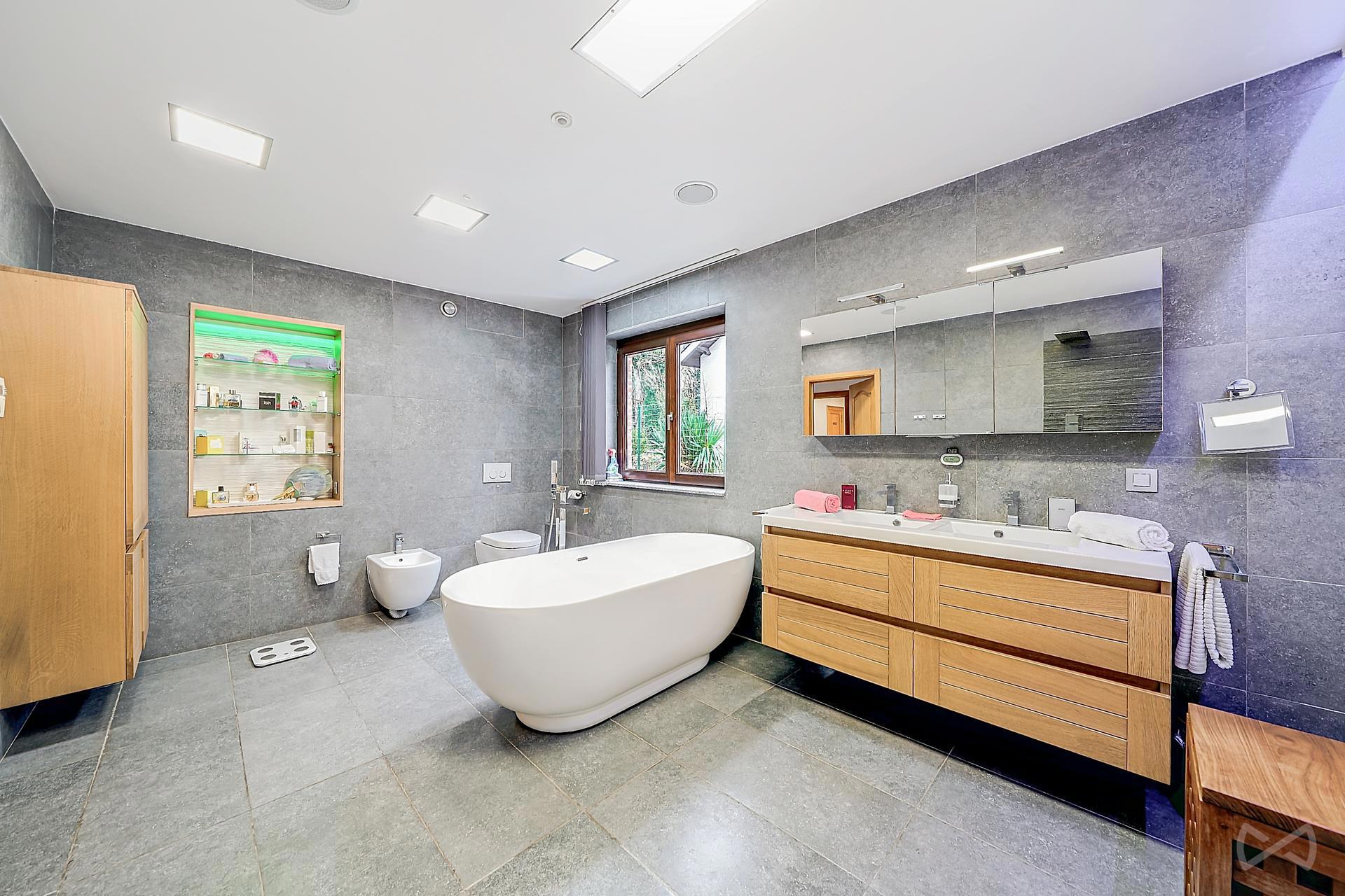 Picture 3 of 4 for House with four bedrooms in Charleroi Marcinelle