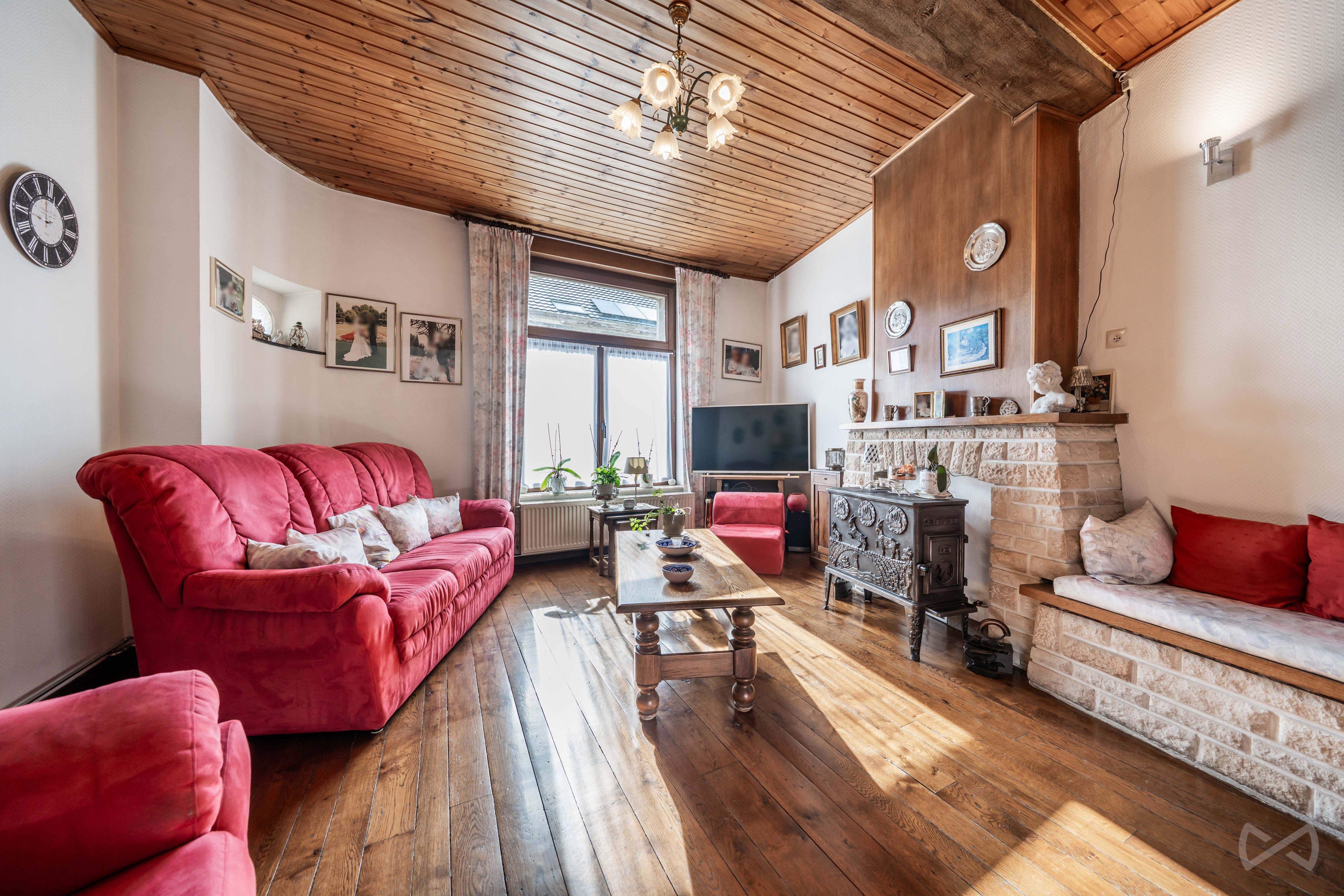 Photo 2 sur 3 pour Maison de cinq chambres à Vierset-barse