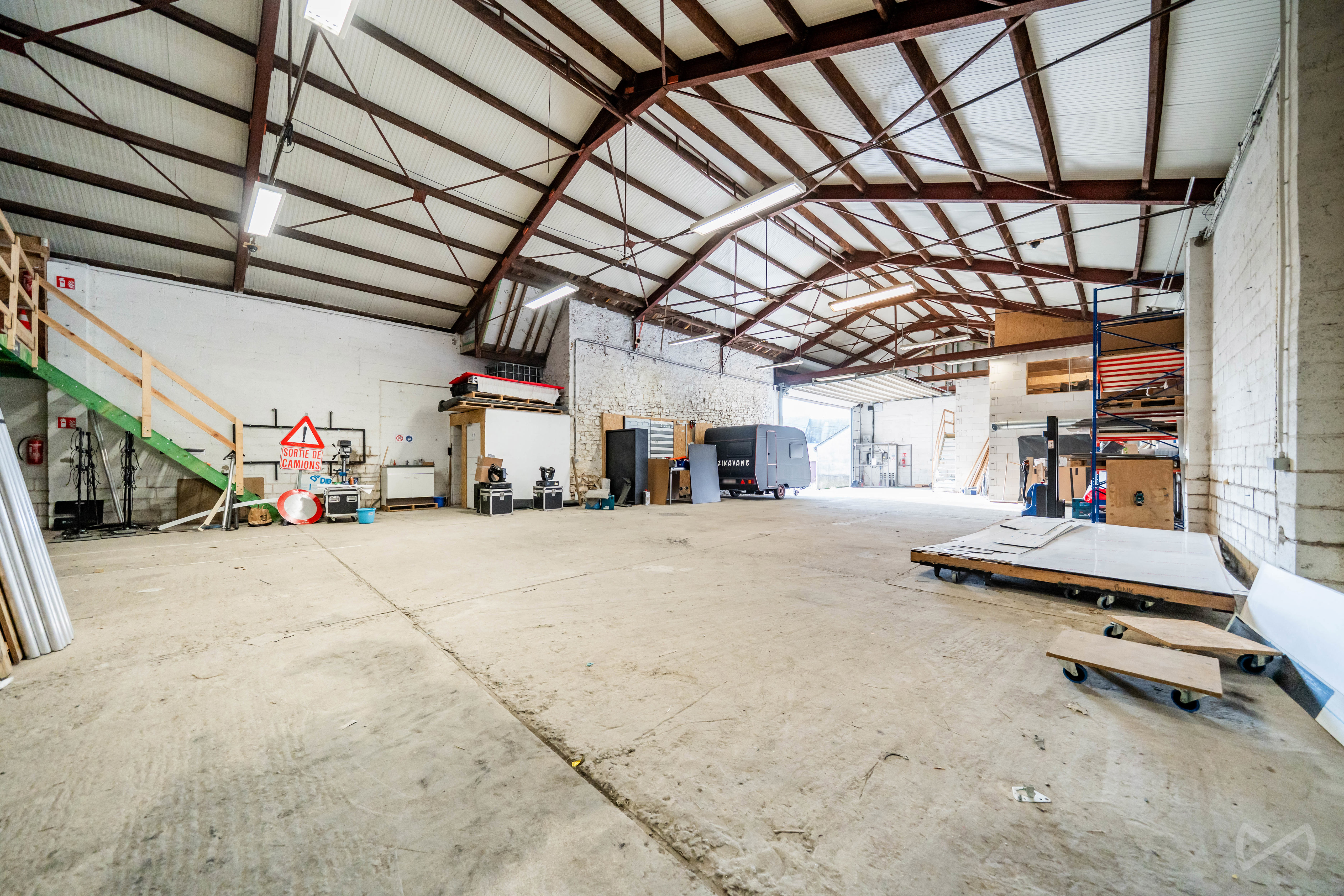 Picture 3 of 4 for Multi-purpose building in Arlon