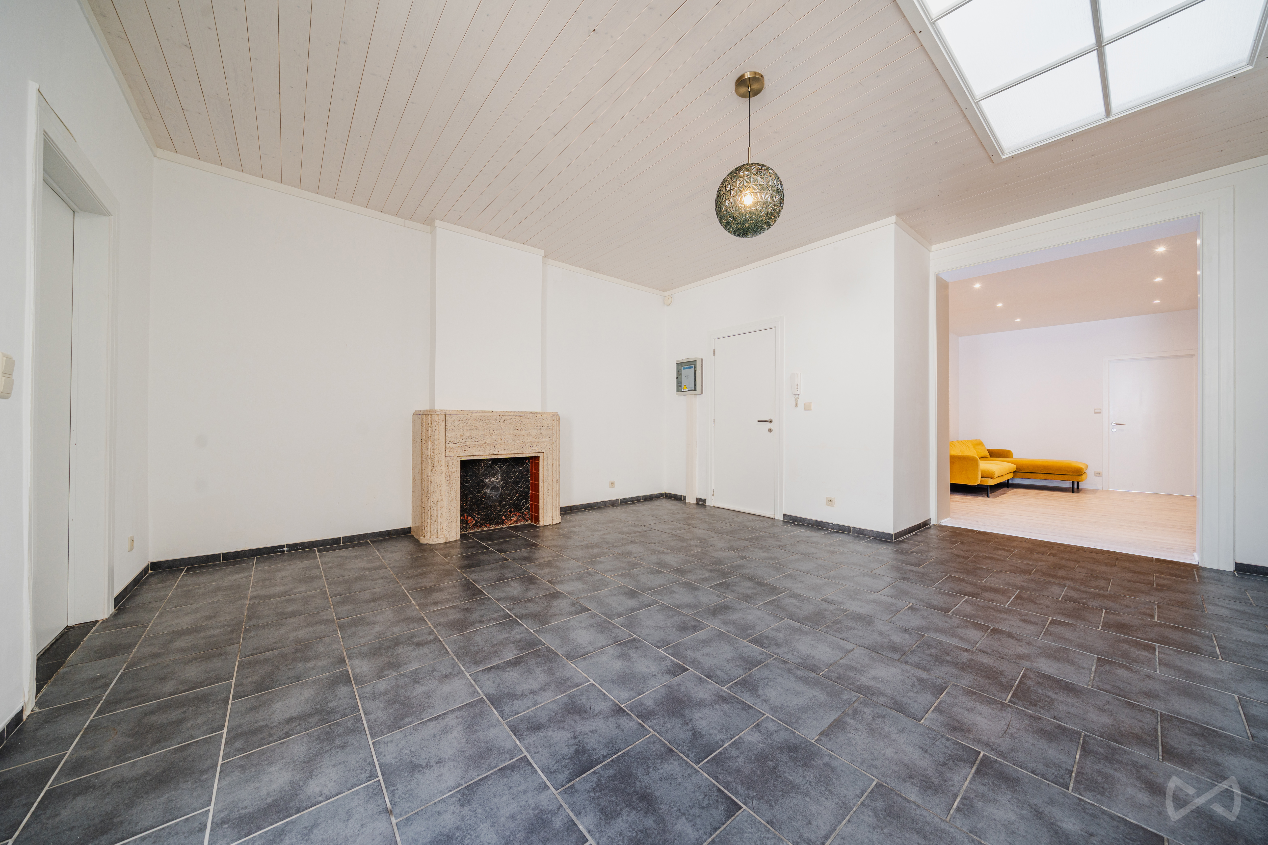 Photo 3 sur 3 pour Immeuble mixte de quatre chambres à Esneux