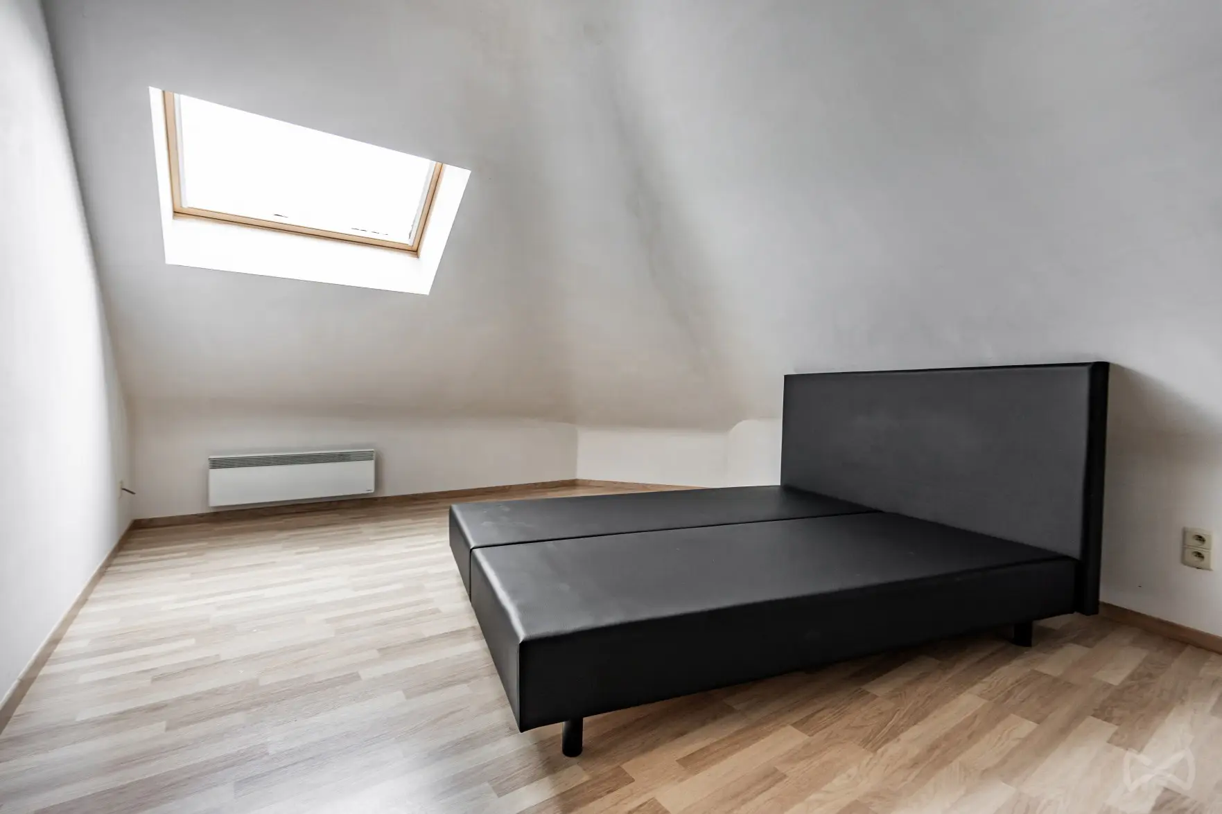 Photo 1 sur 4 pour Immeuble mixte de deux chambres à La Louvière