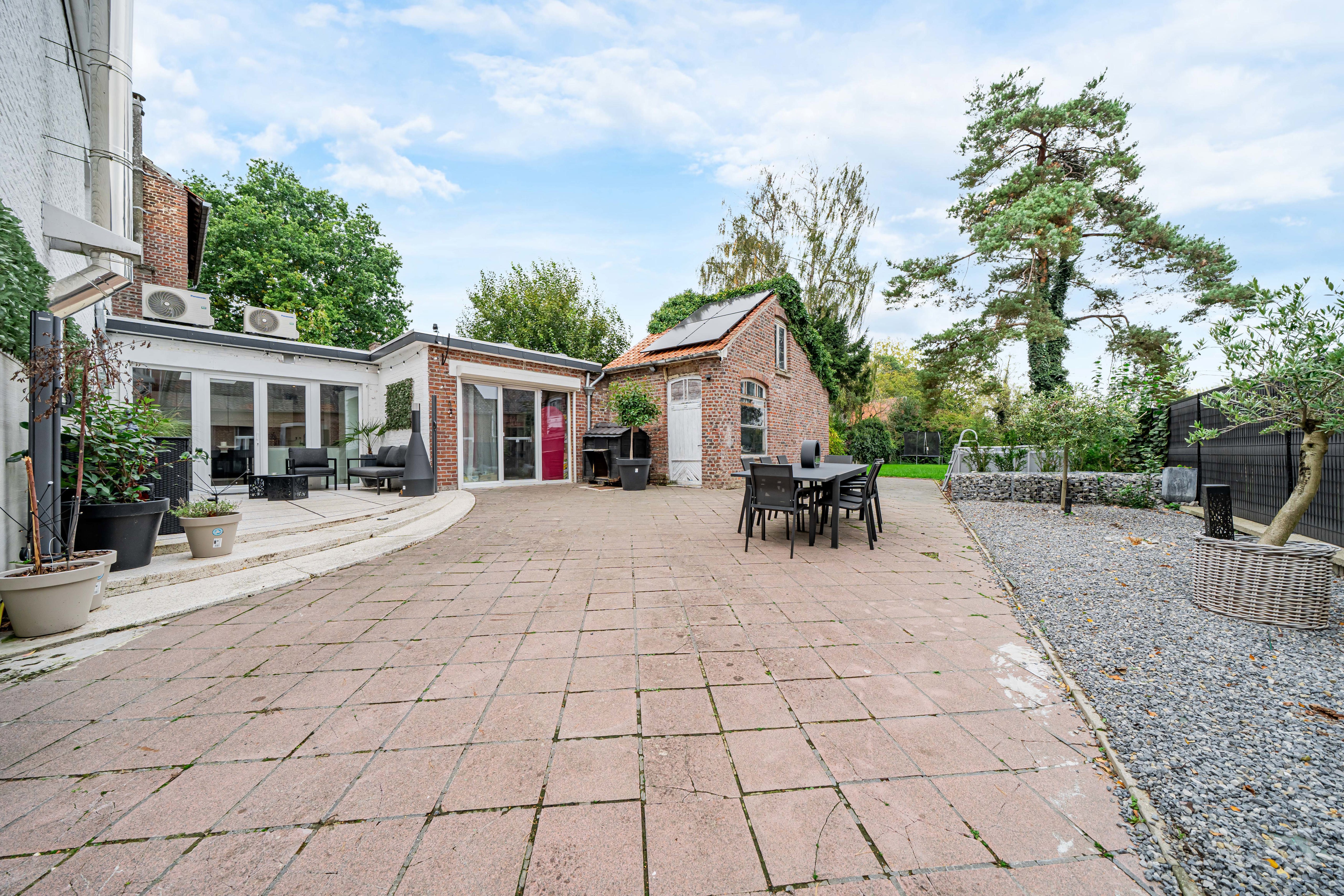 Picture 2 of 4 for House with five bedrooms in Lens-saint-servais