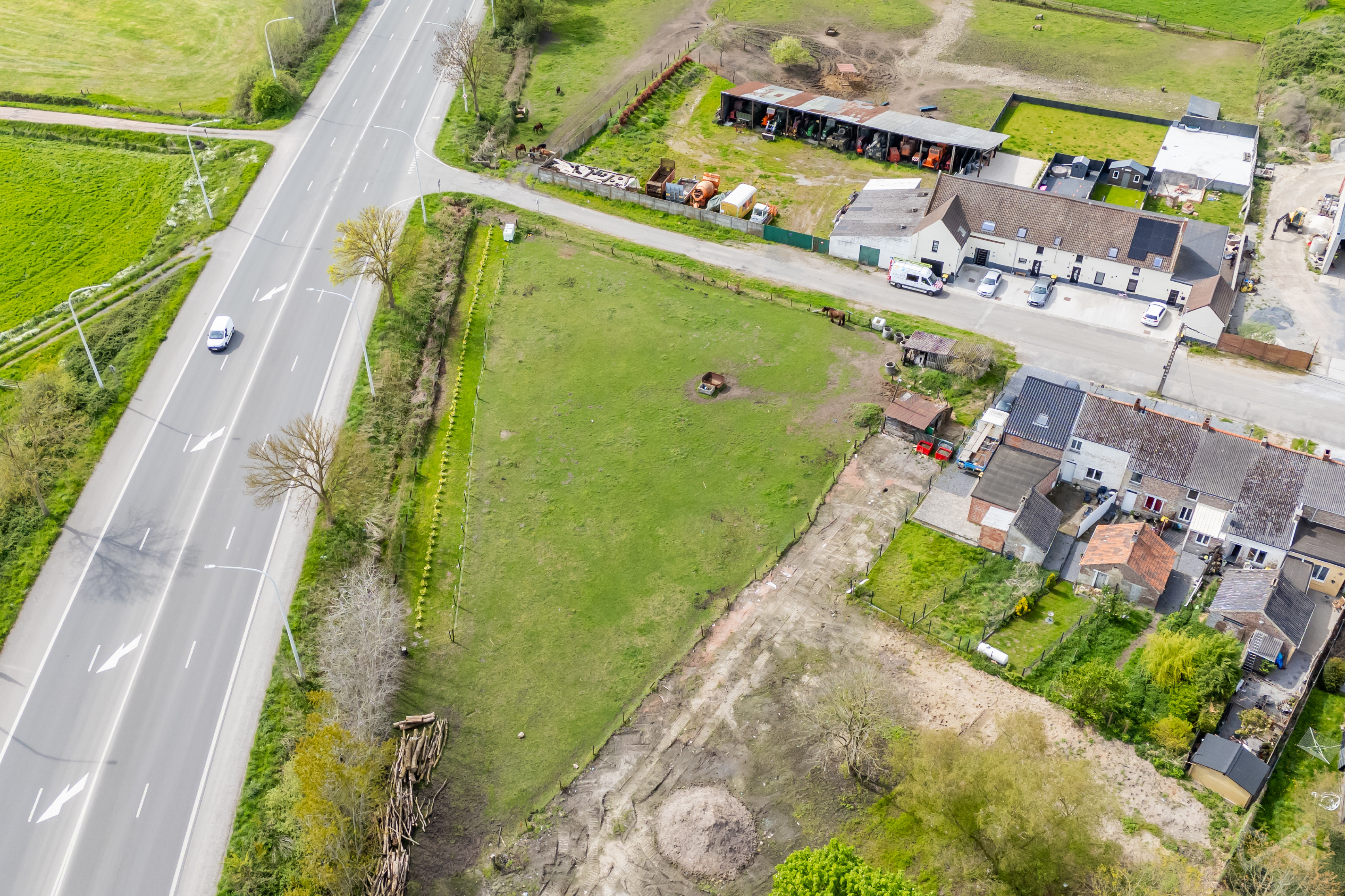 Picture 1 of 4 for Building ground in Hautrage