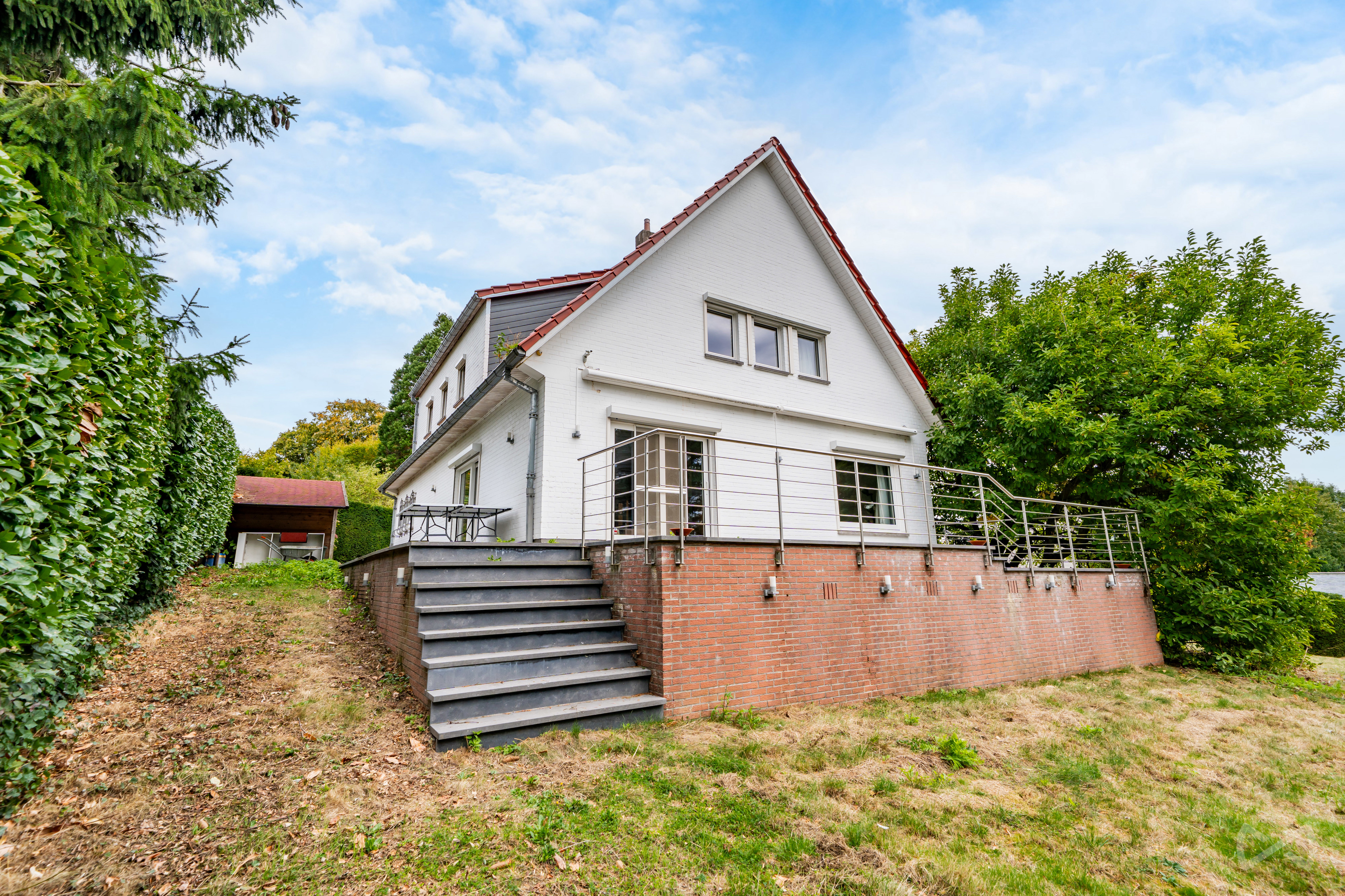 Picture 2 of 4 for Villa with five bedrooms in Waterloo