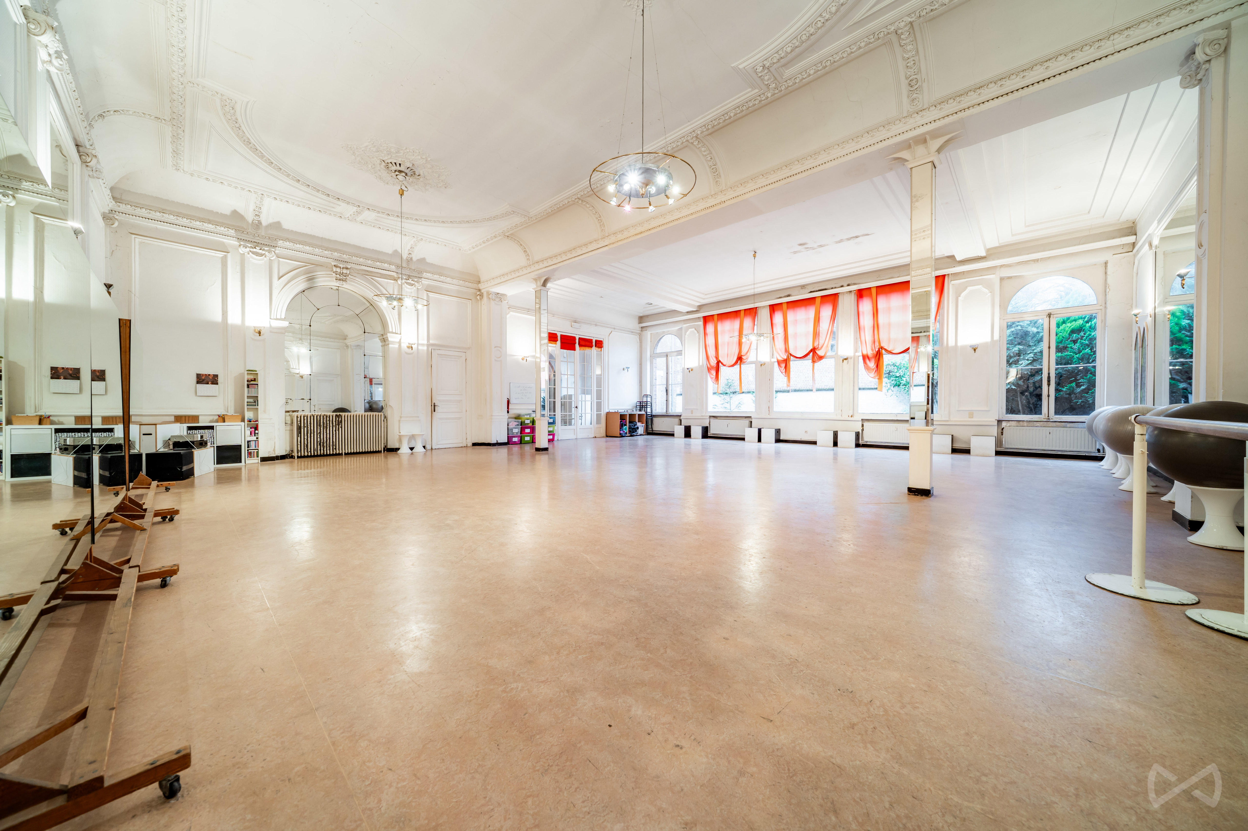 Picture 1 of 4 for Commercial groundfloor in Spa