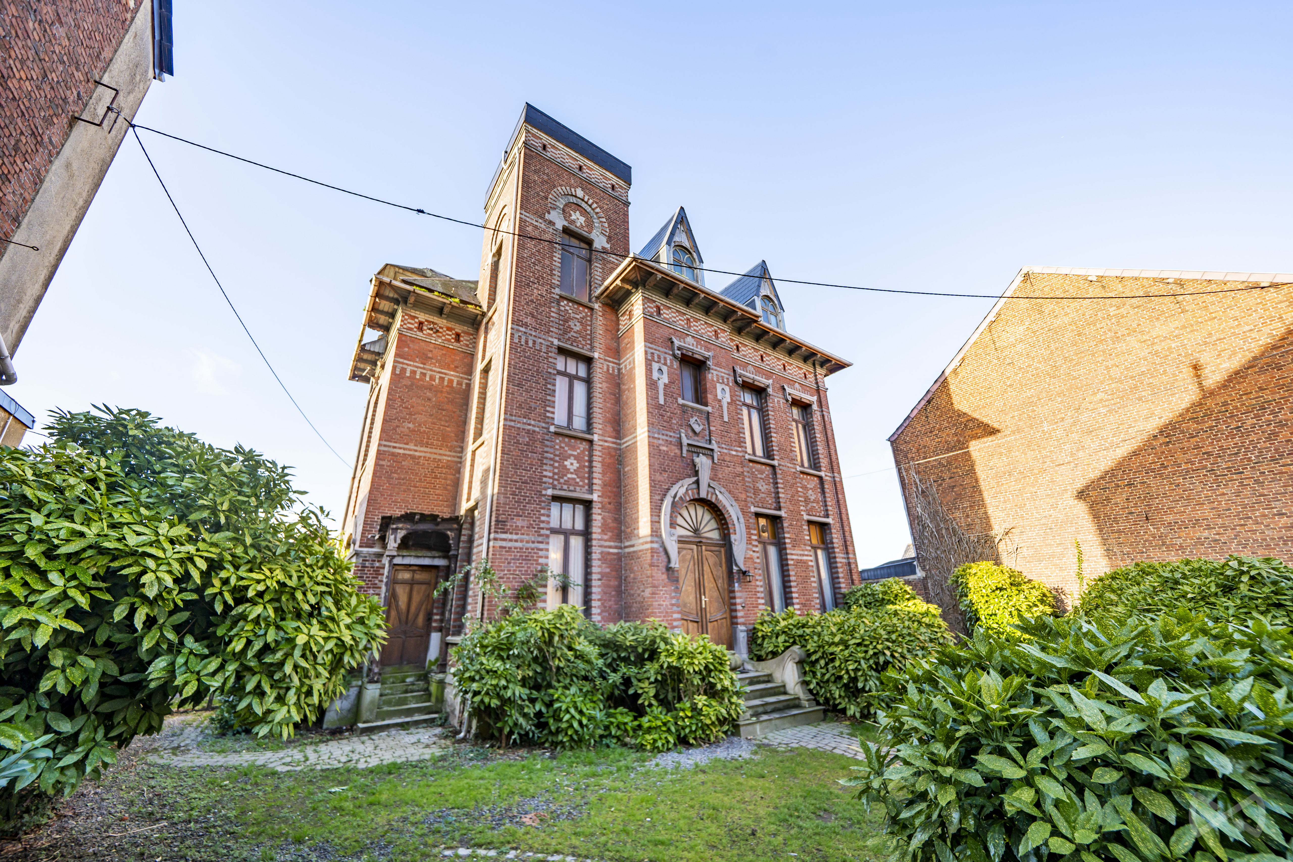 Foto 3 van 4 van Herenhuis met vier slaapkamers in Écaussinnes