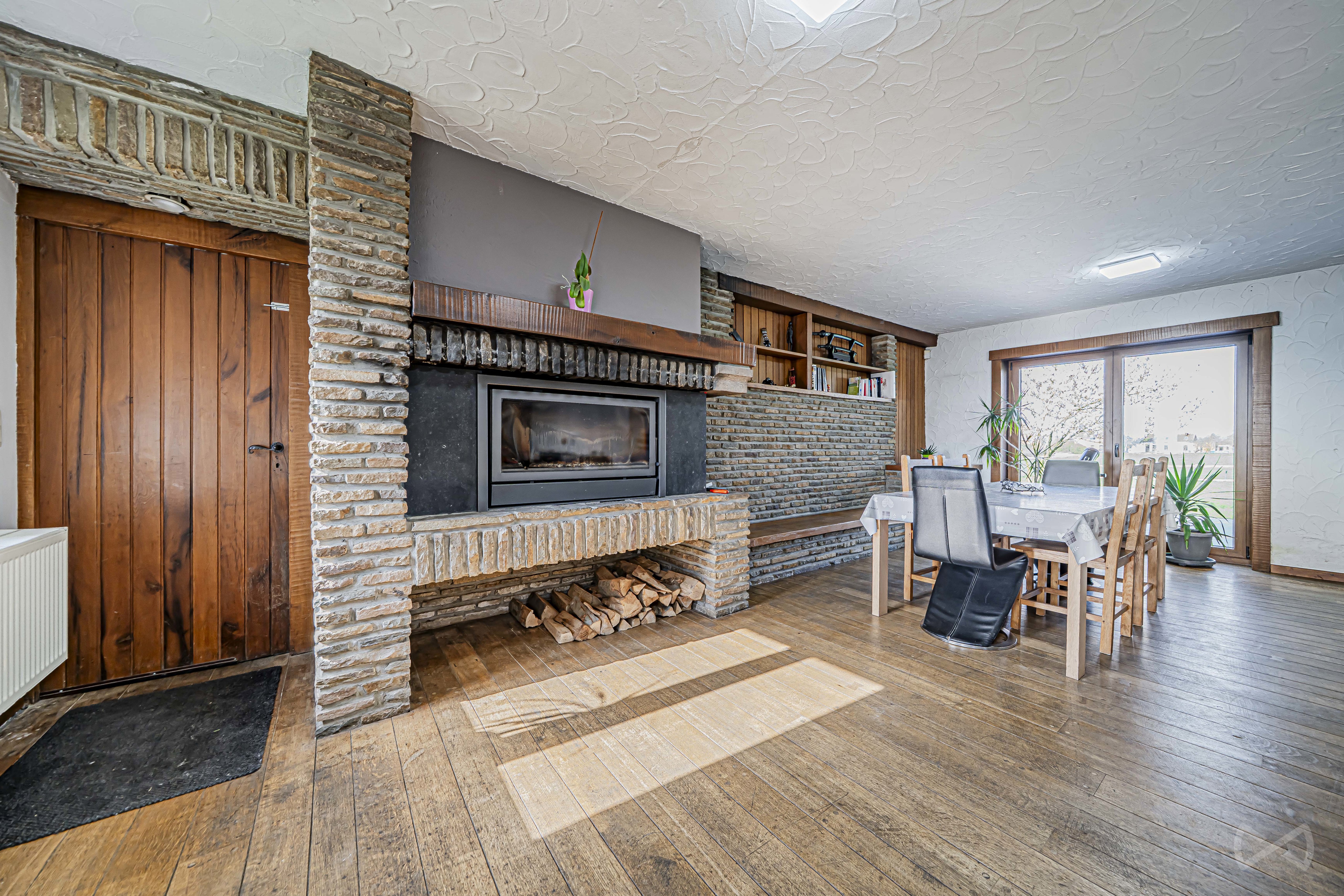 Picture 1 of 4 for Villa with five bedrooms in Braine-le-Comte