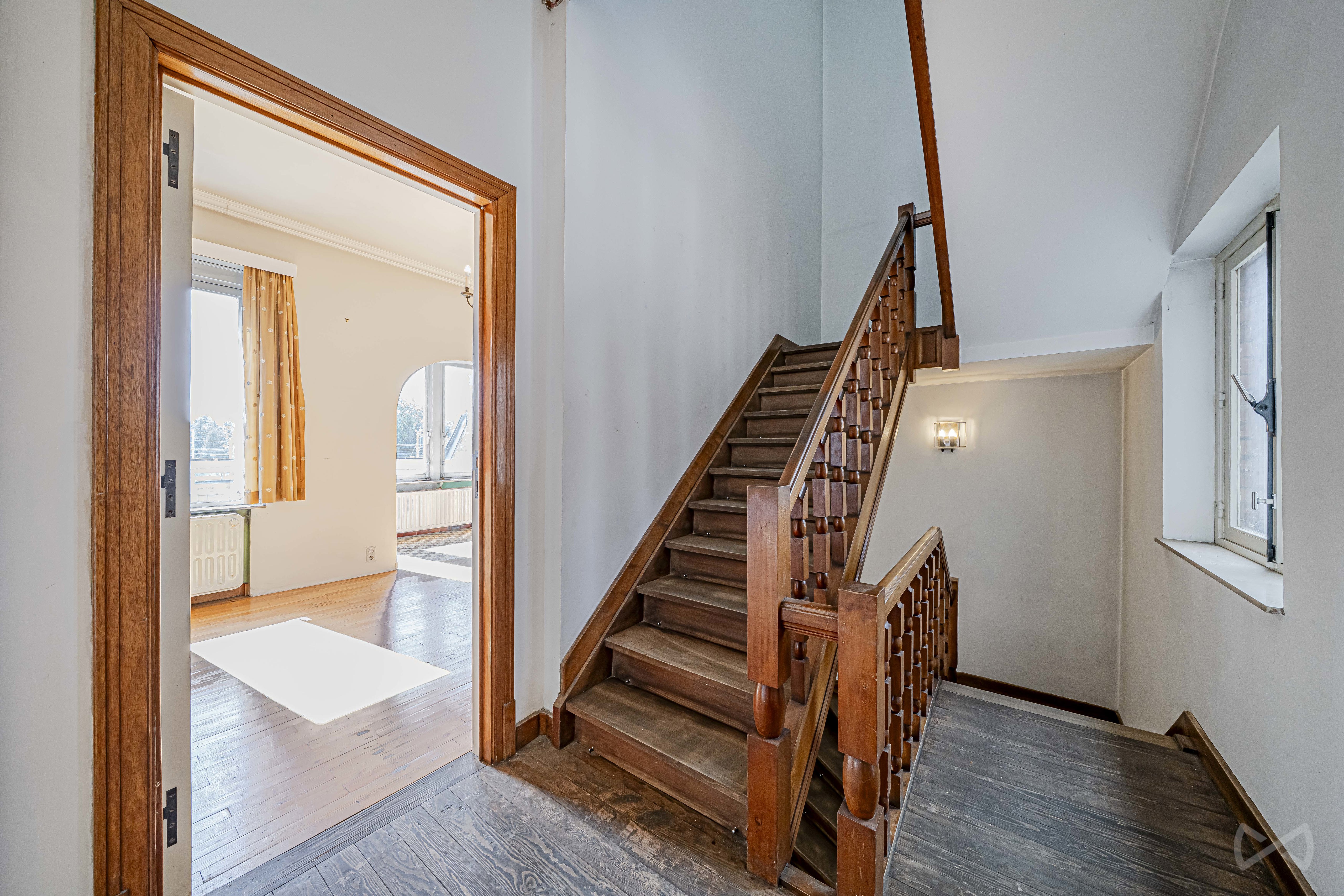 Picture 1 of 4 for House with six bedrooms in Ciney