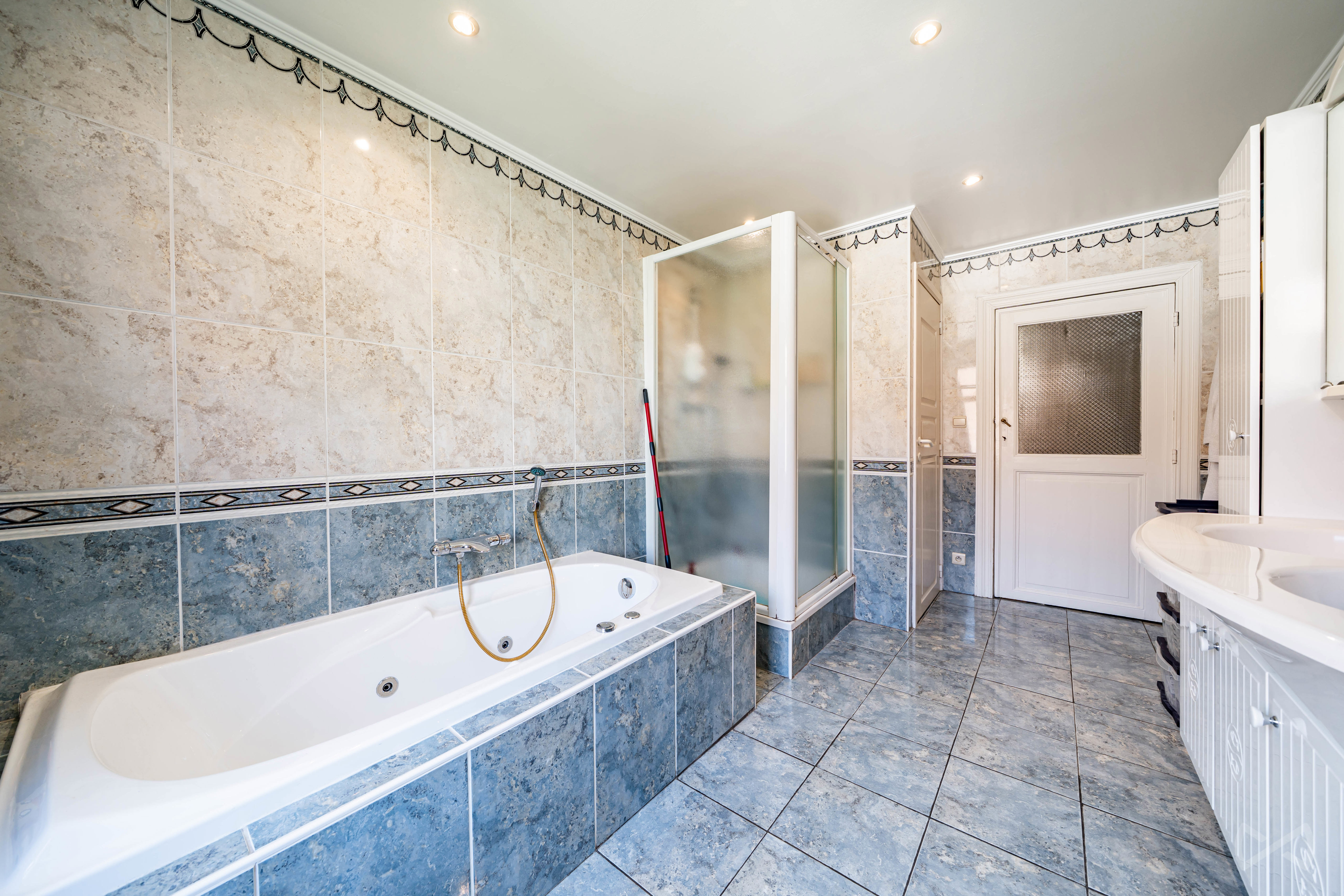 Picture 1 of 4 for House with four bedrooms in Forest